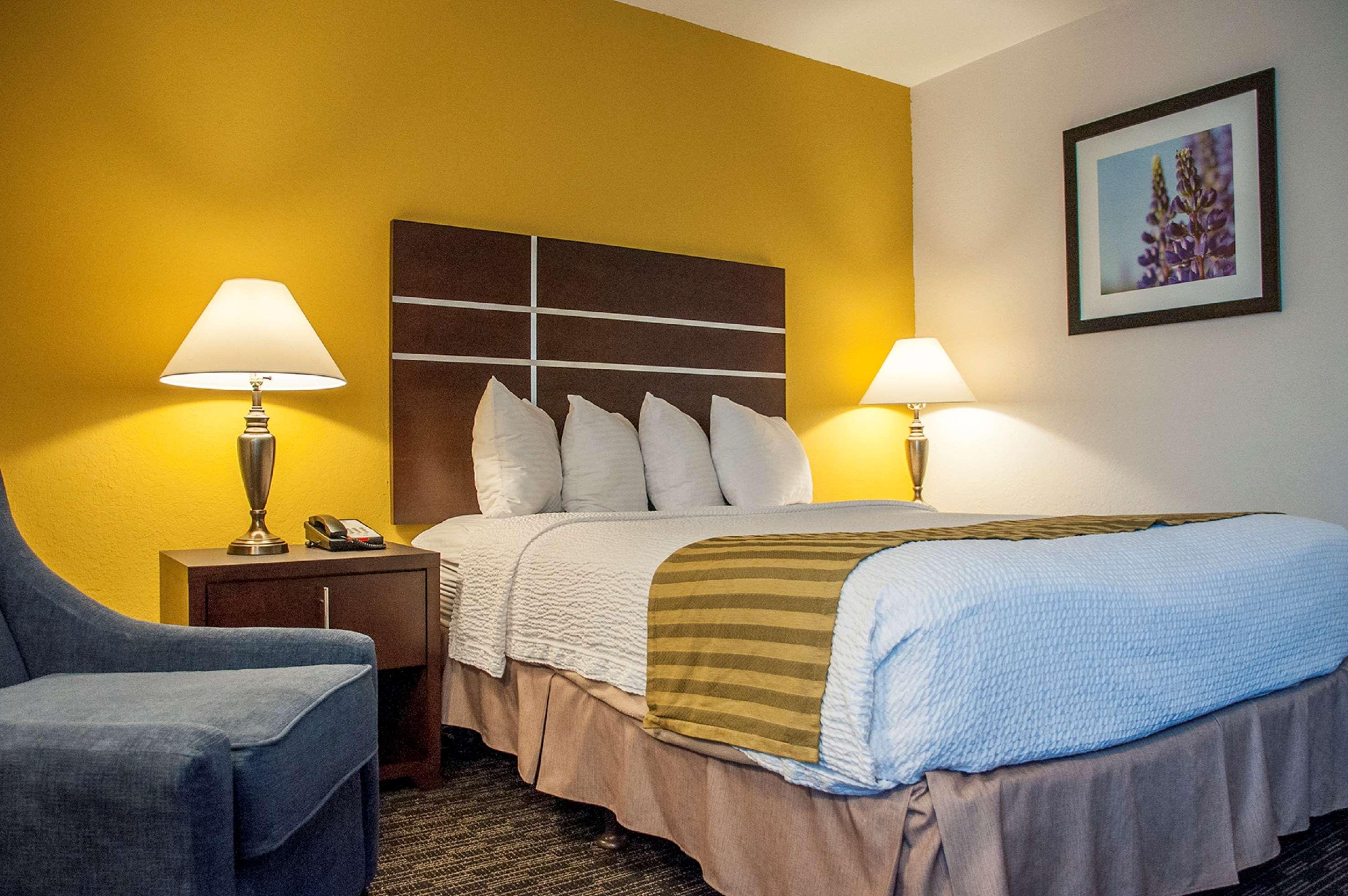 Room Queen Bed Non Smoking