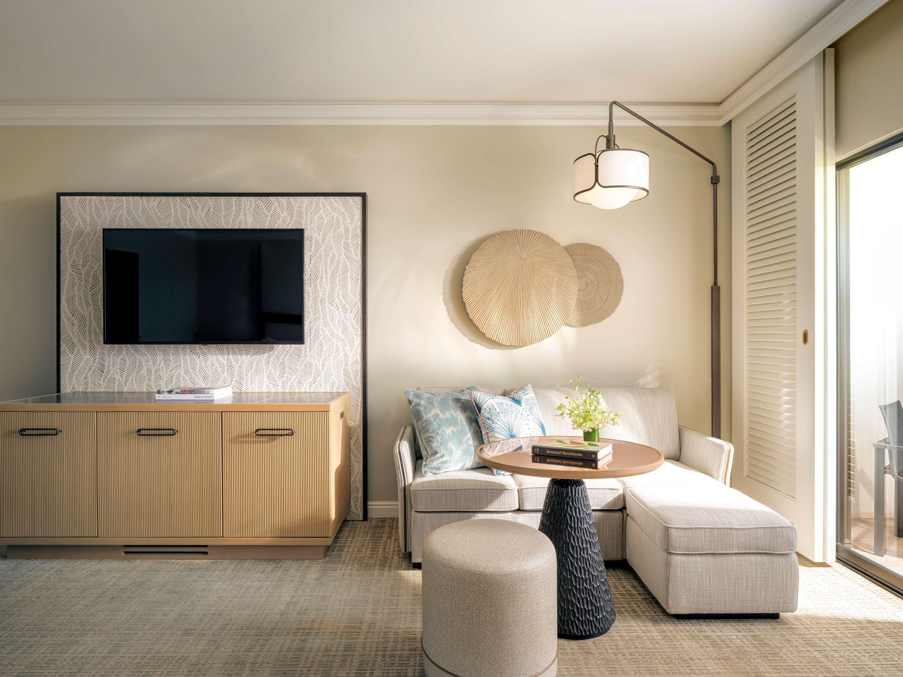 Room Ocean Front King Bed