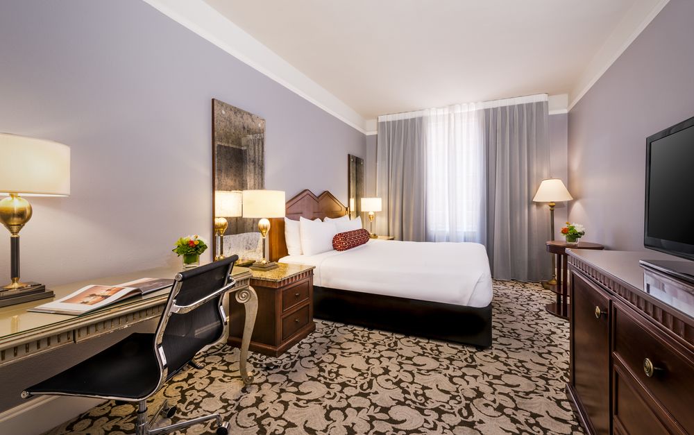 Double Deluxe King Bed