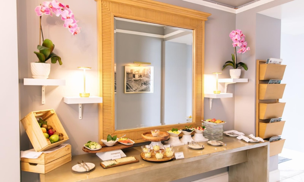 Double Club King Bed