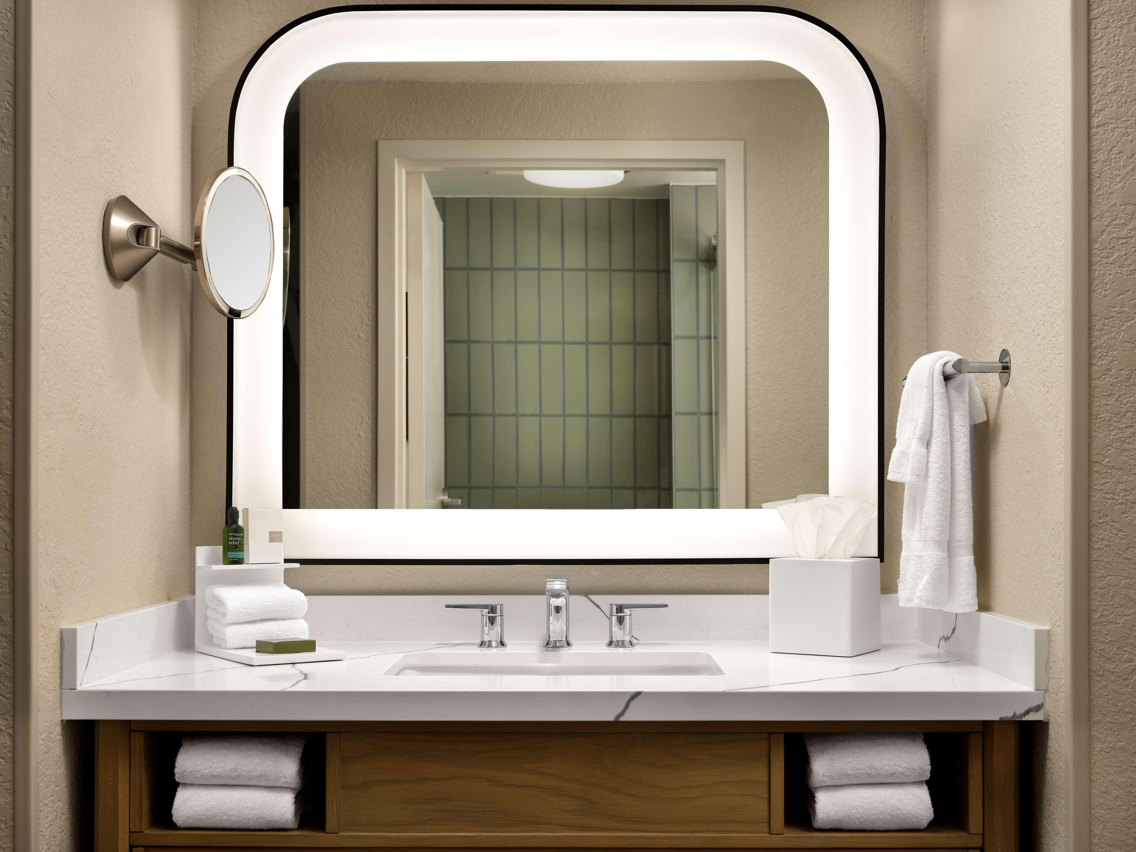 Suite Queen Size Bed