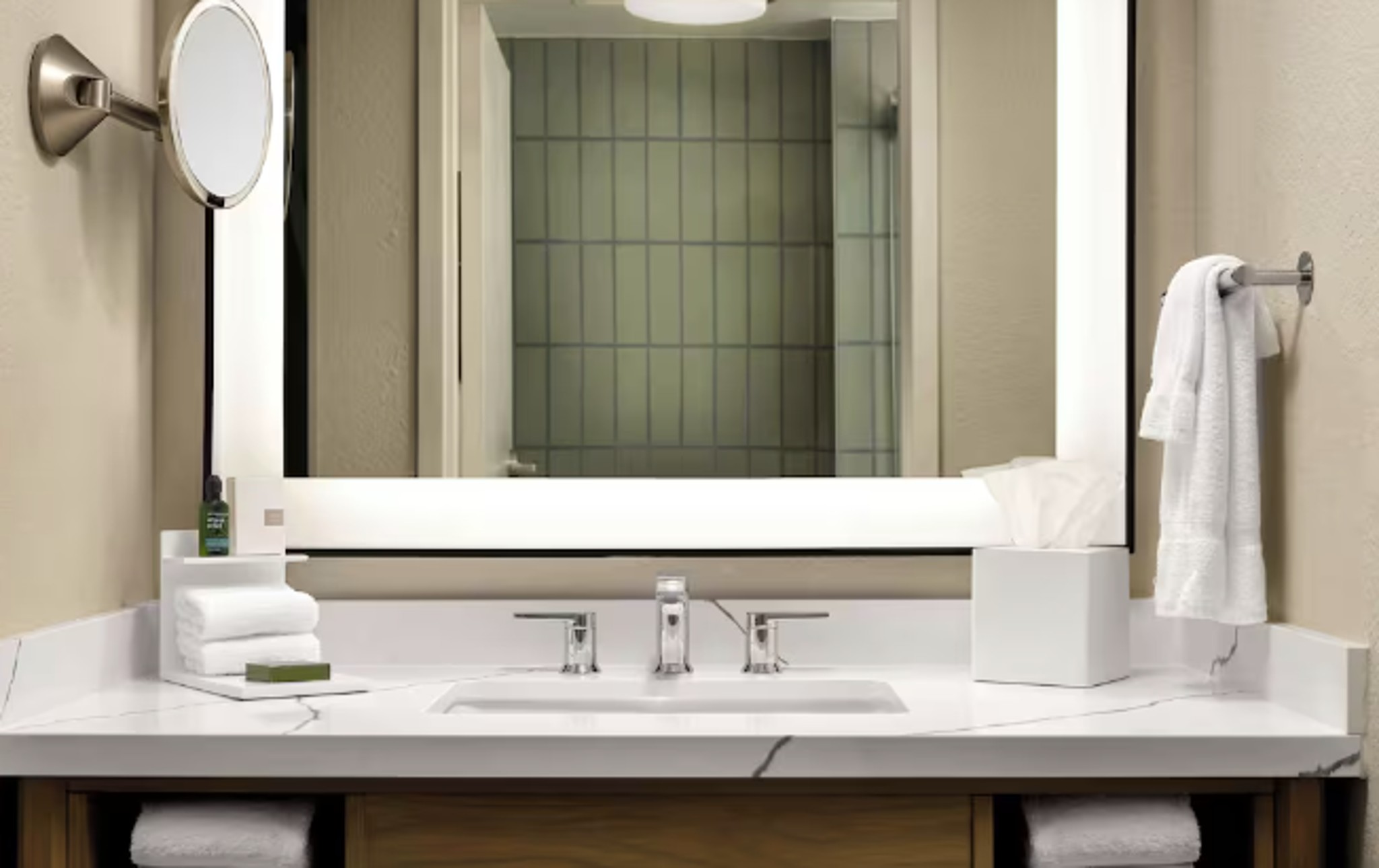 Suite Queen Size Bed