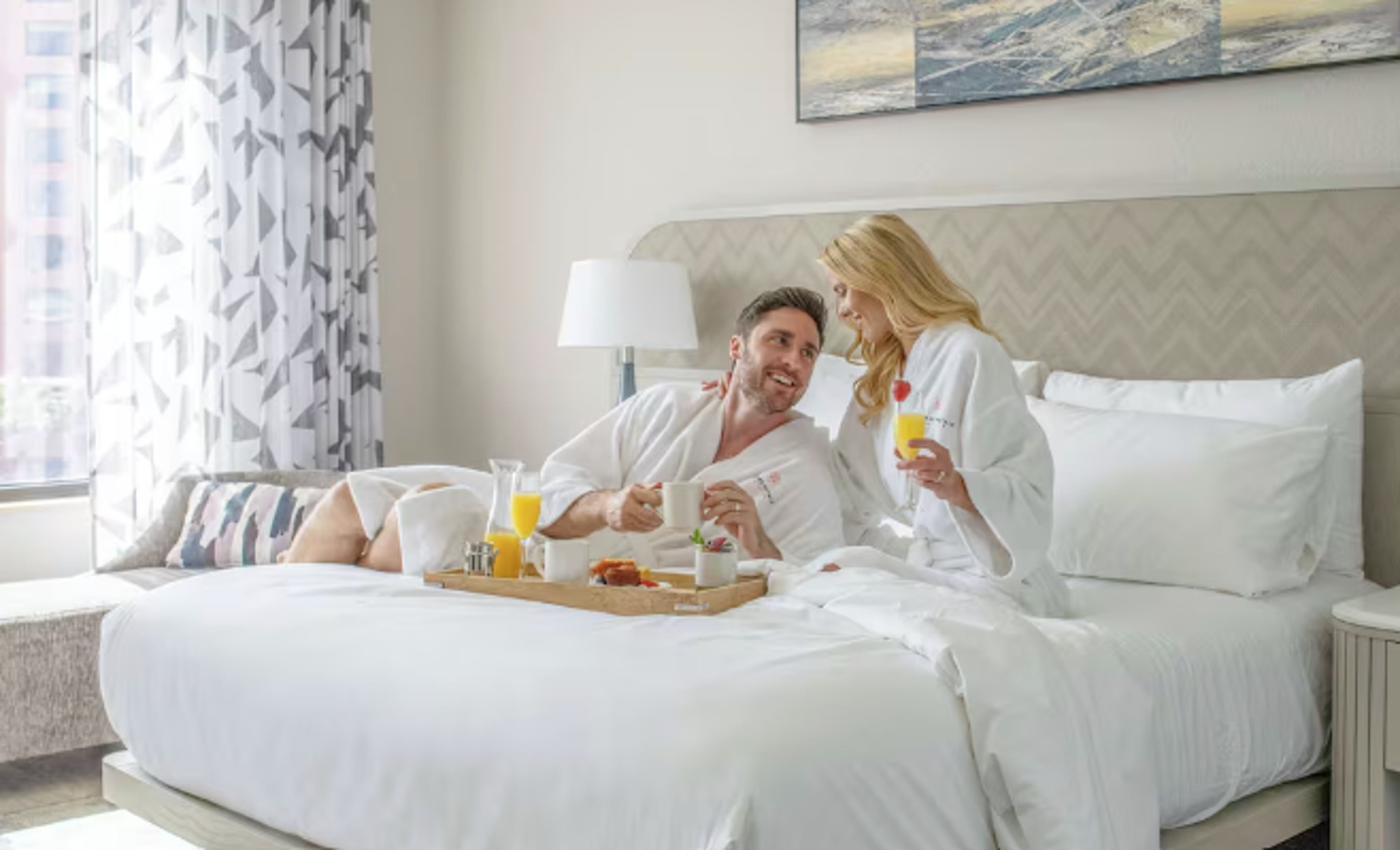 Suite King Size Bed