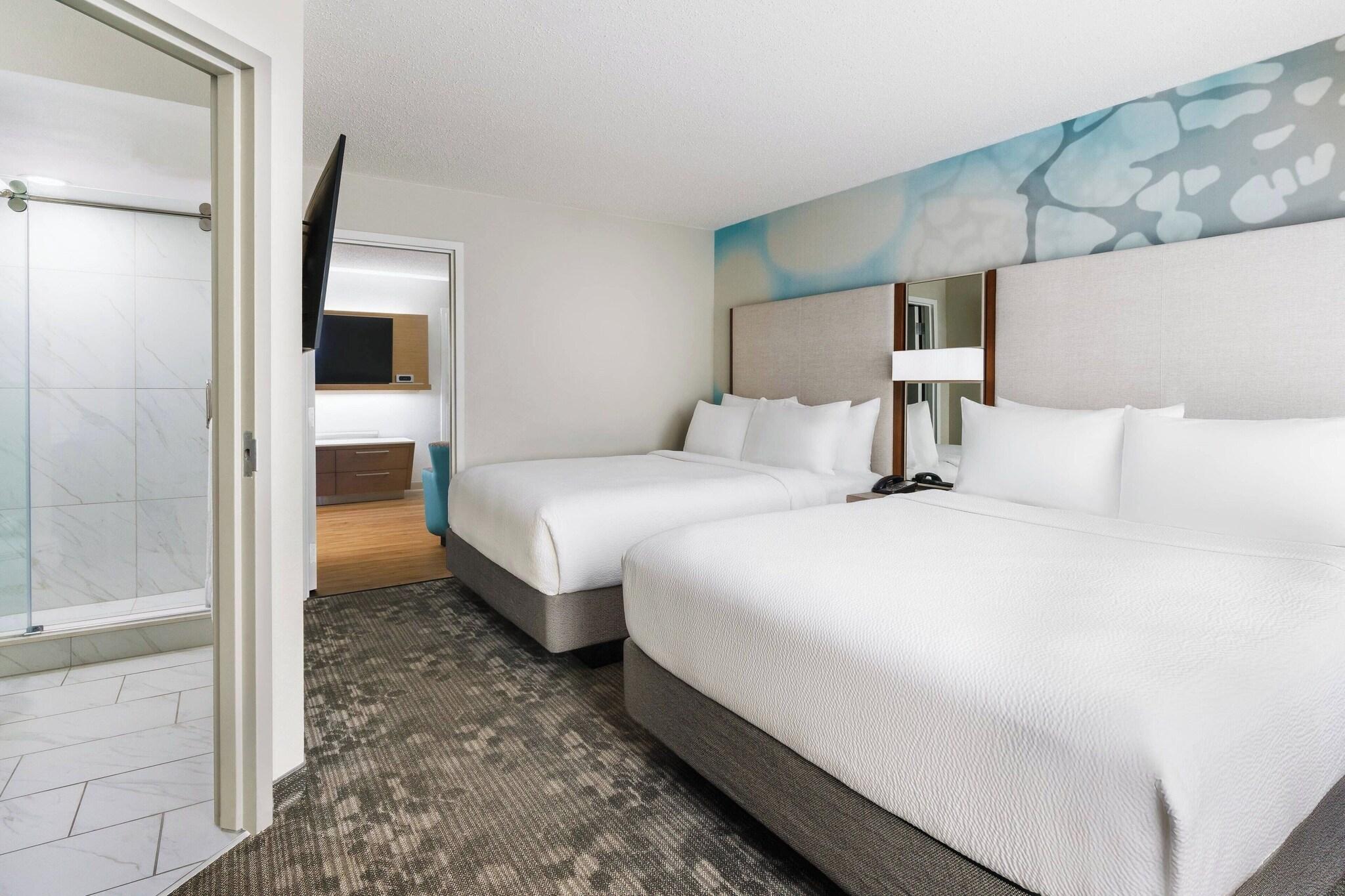 Suite Two Queen Beds