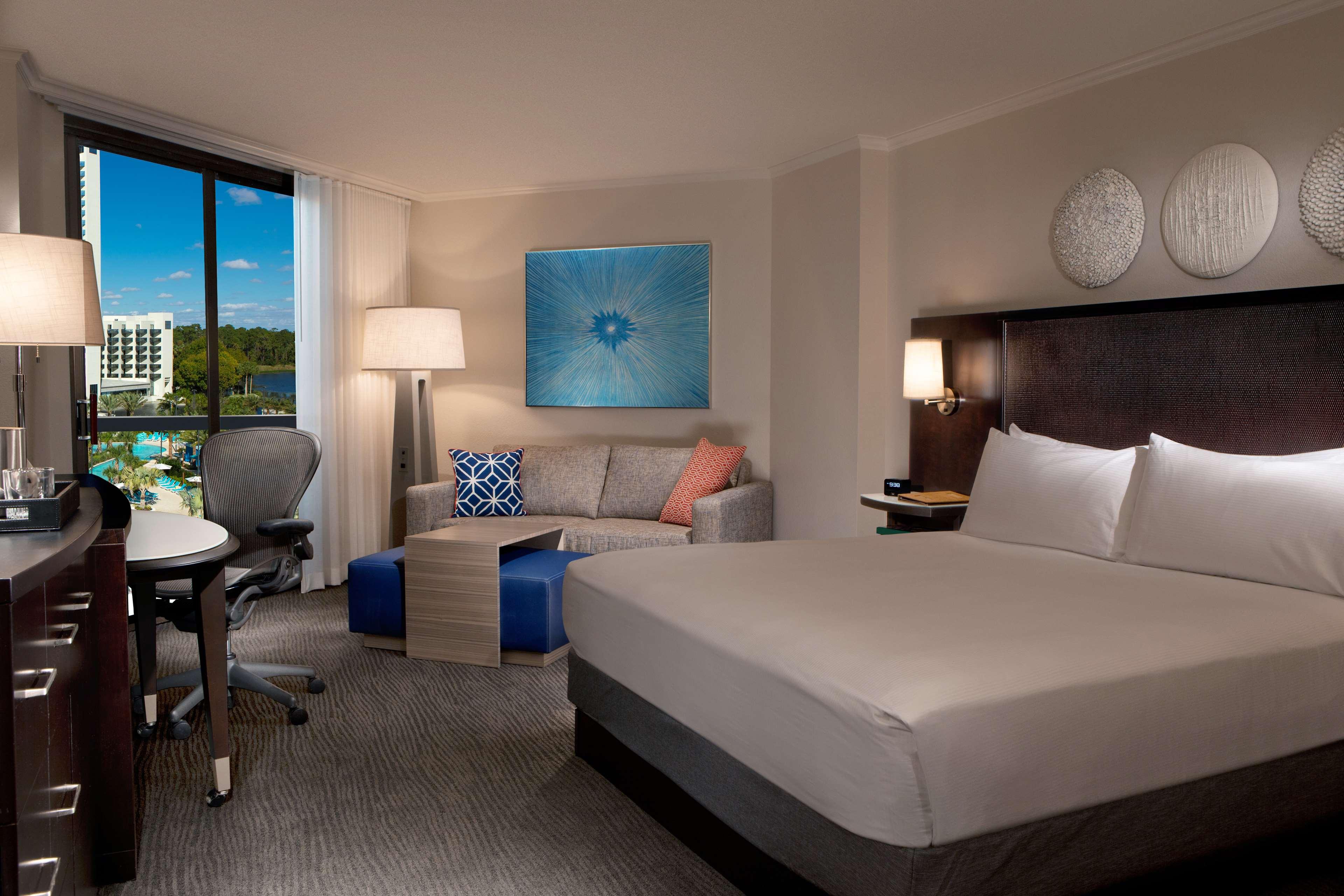 Suite Pool View