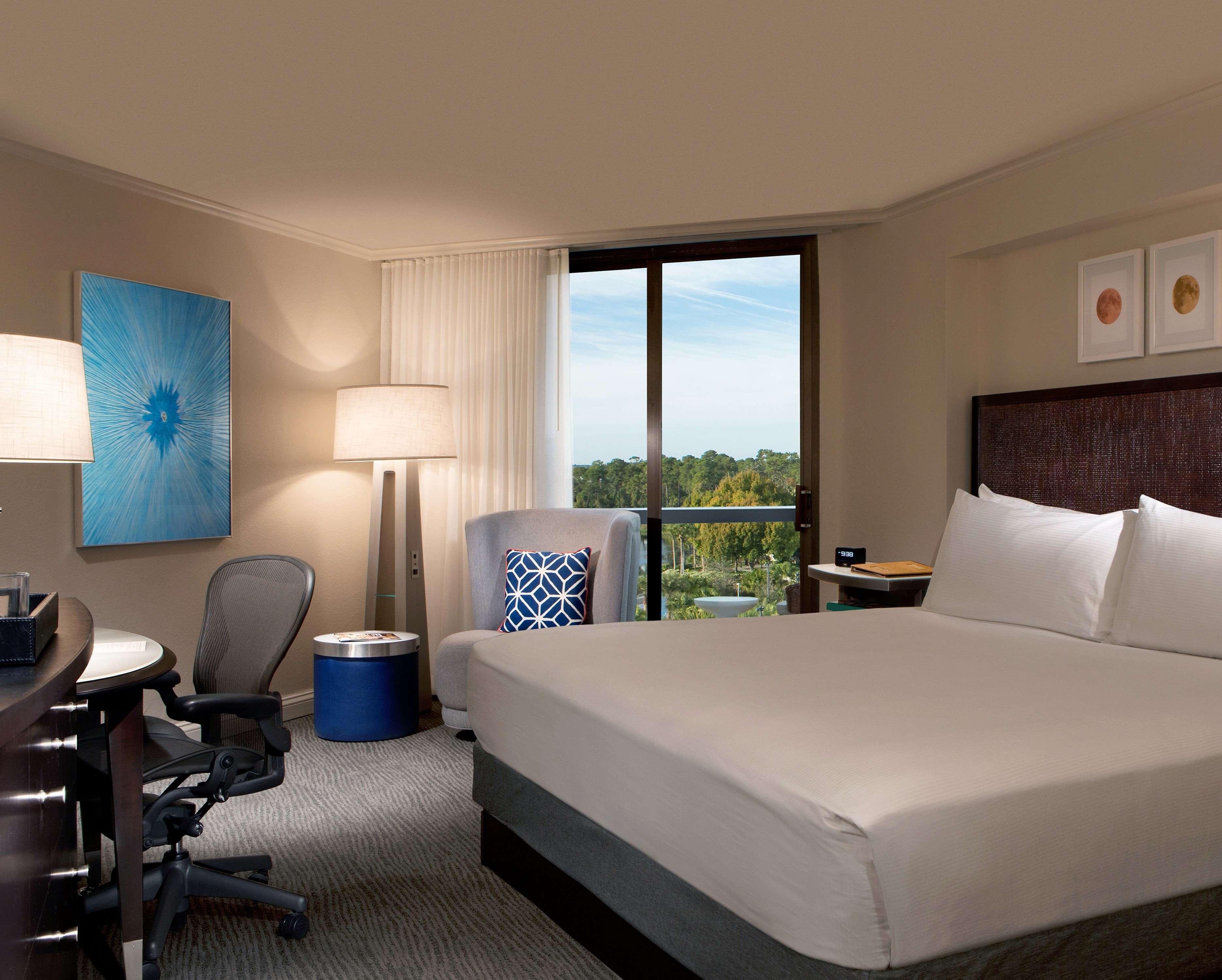 Suite Pool View