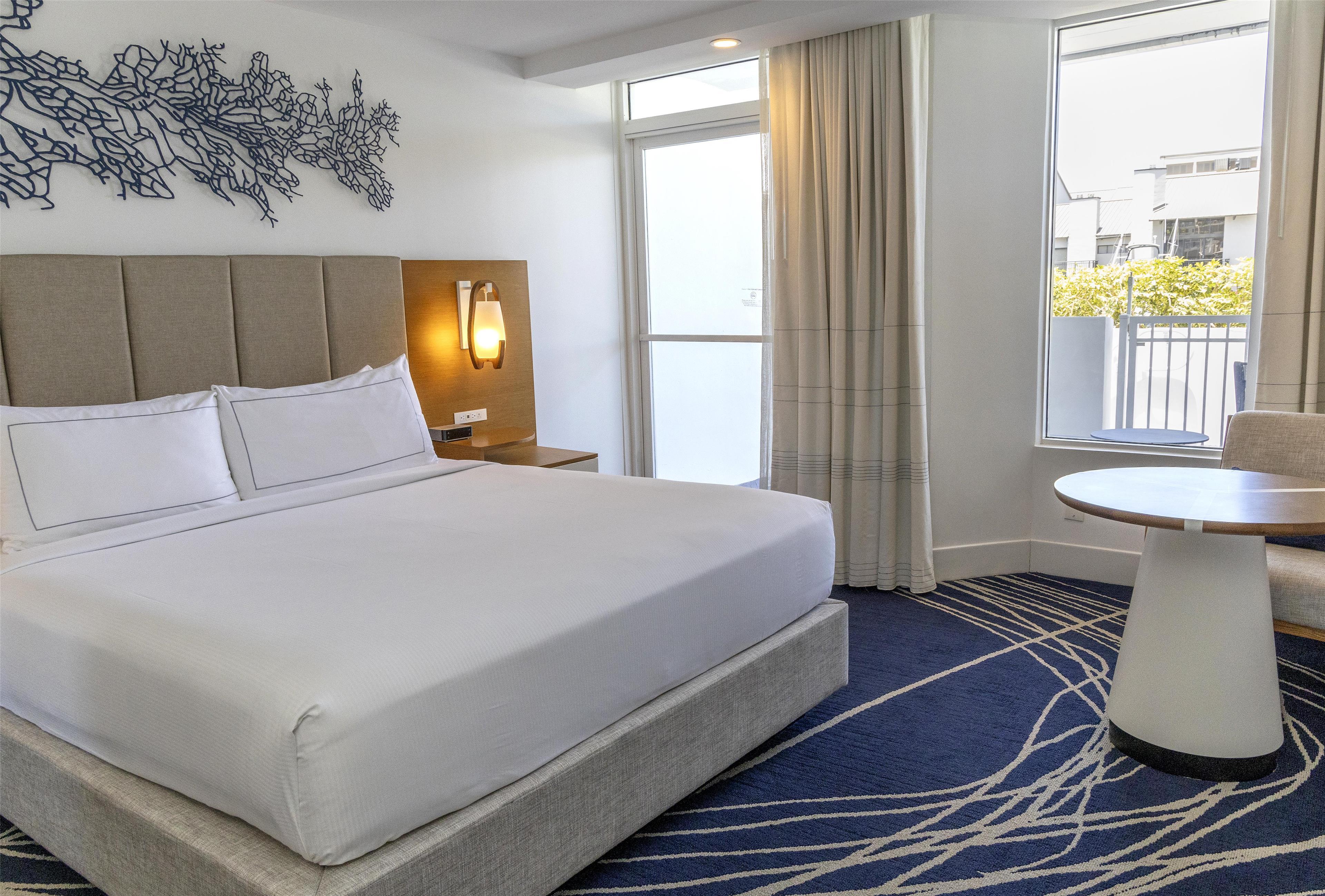 Suite King Size Bed