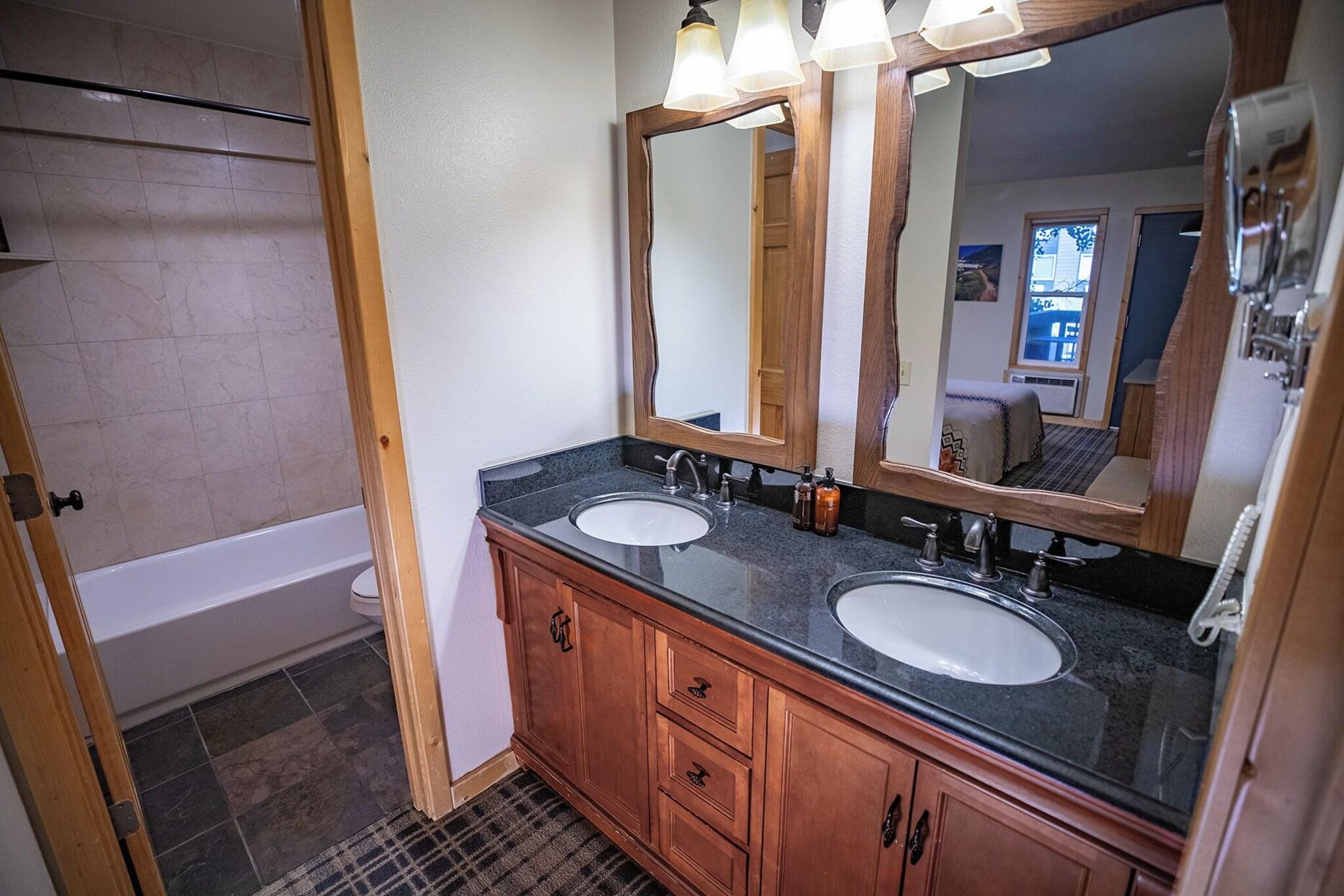 Chalet Two King Beds