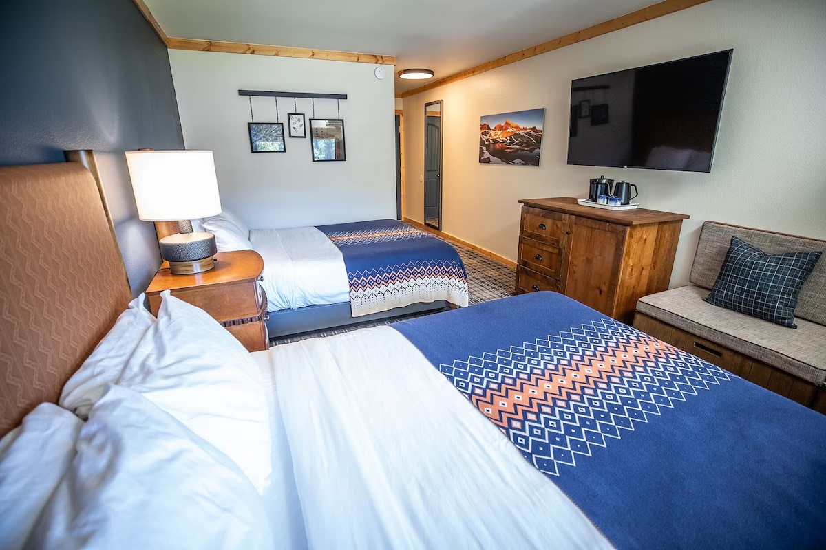 Double Deluxe Two Queen Beds