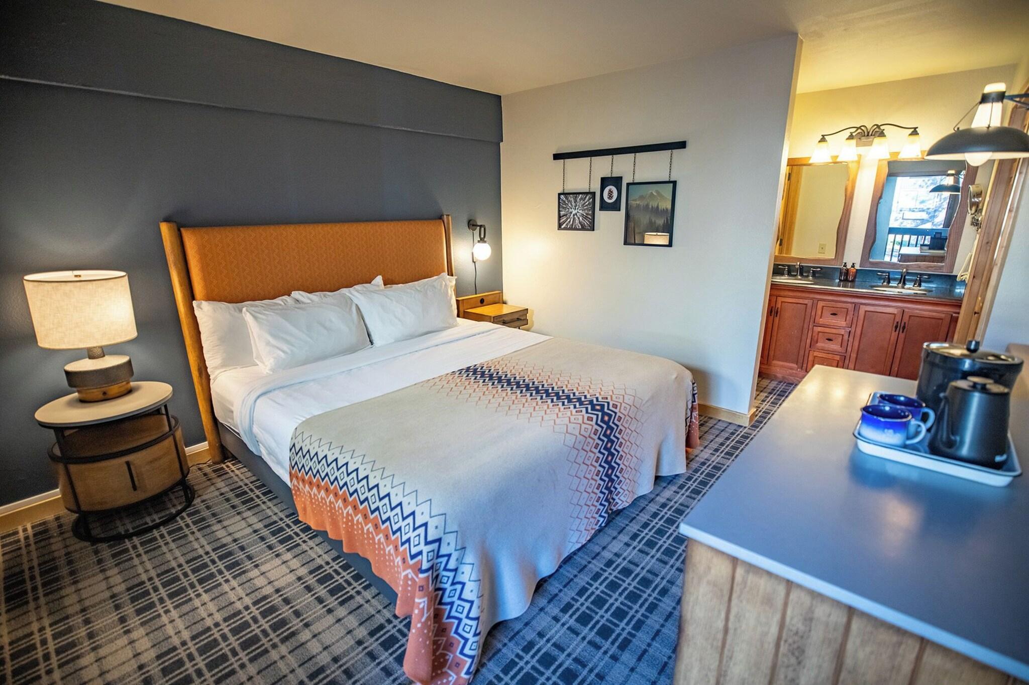 Chalet Two King Beds