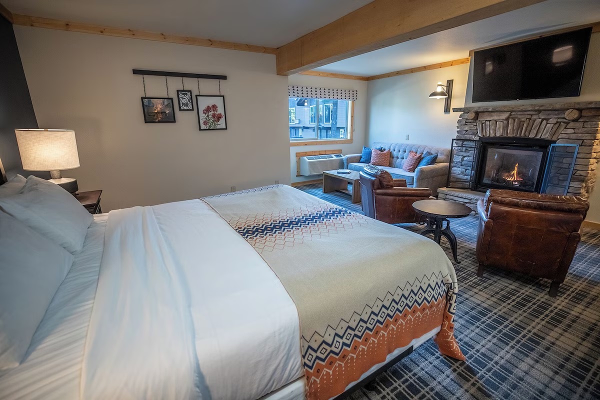 Double Deluxe King Bed