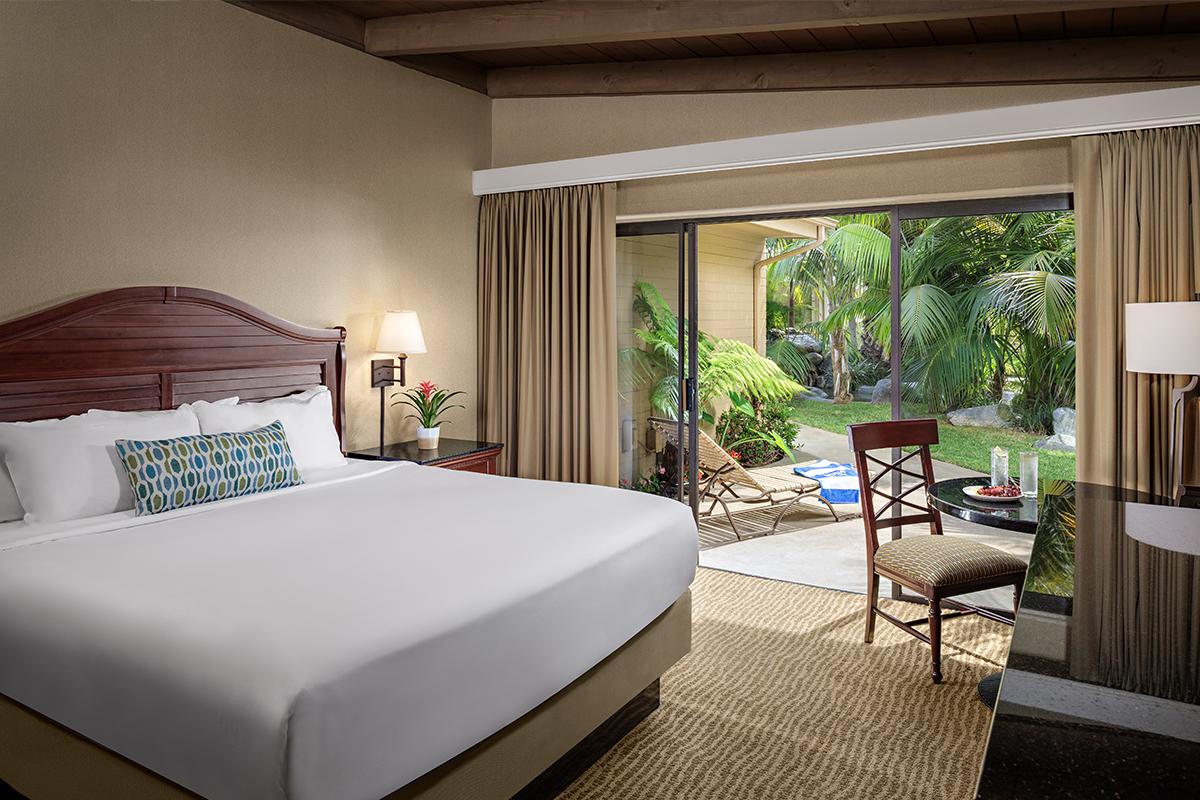 Double Garden View King Bed