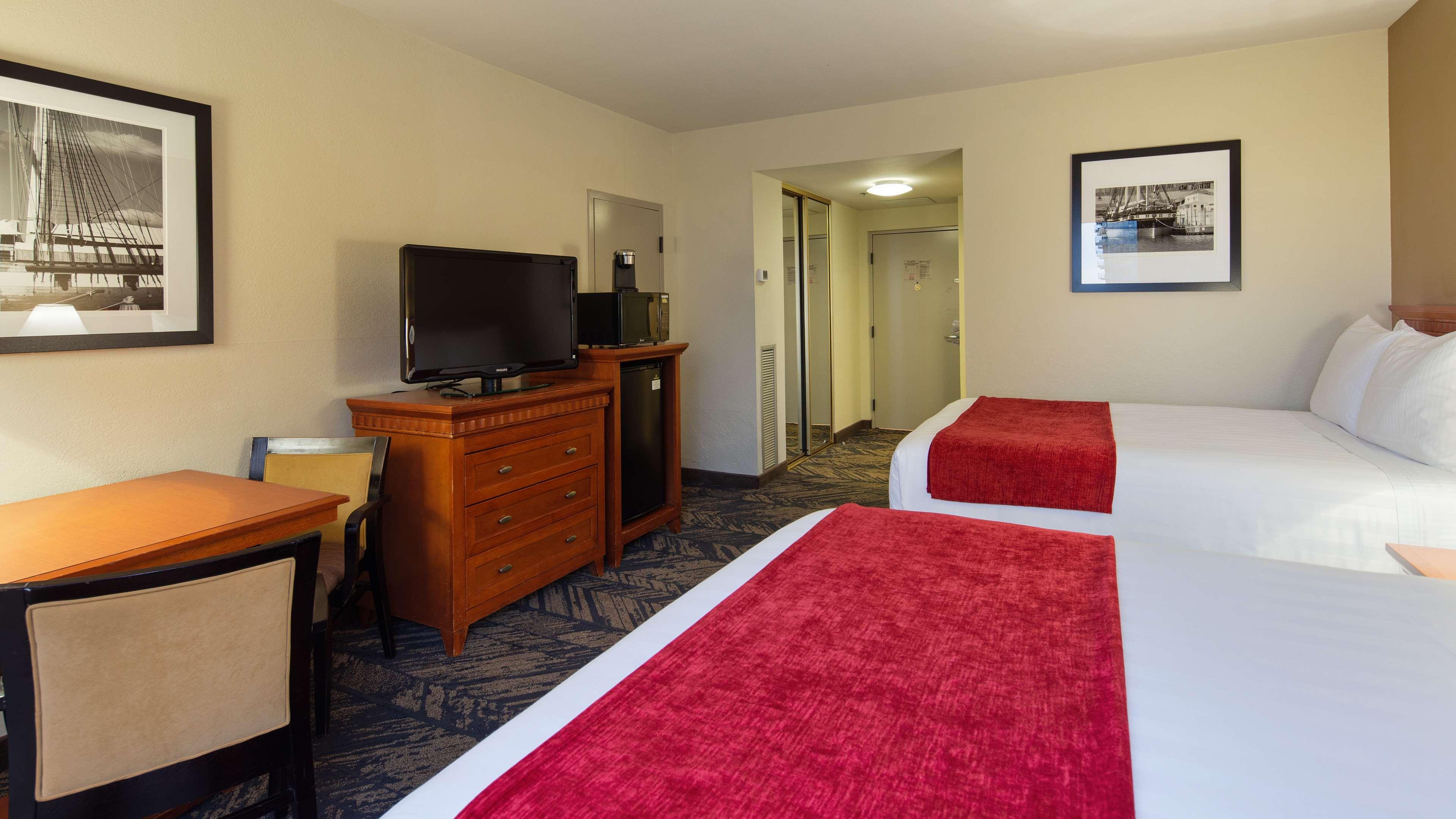 Room City View Two Queen Beds