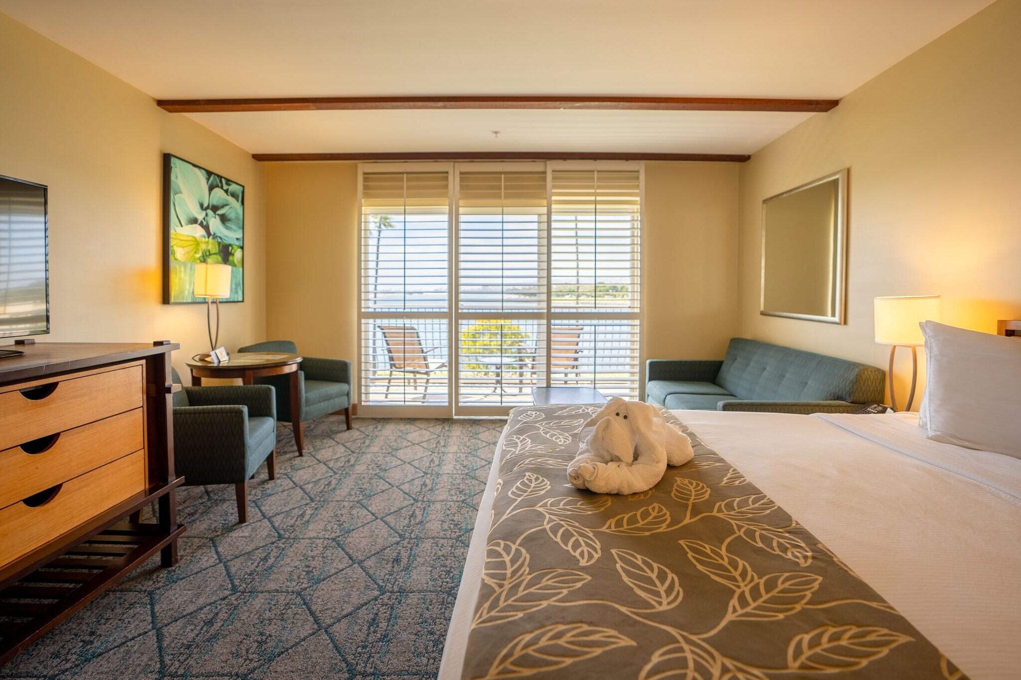 Junior Suite Bay View King Bed