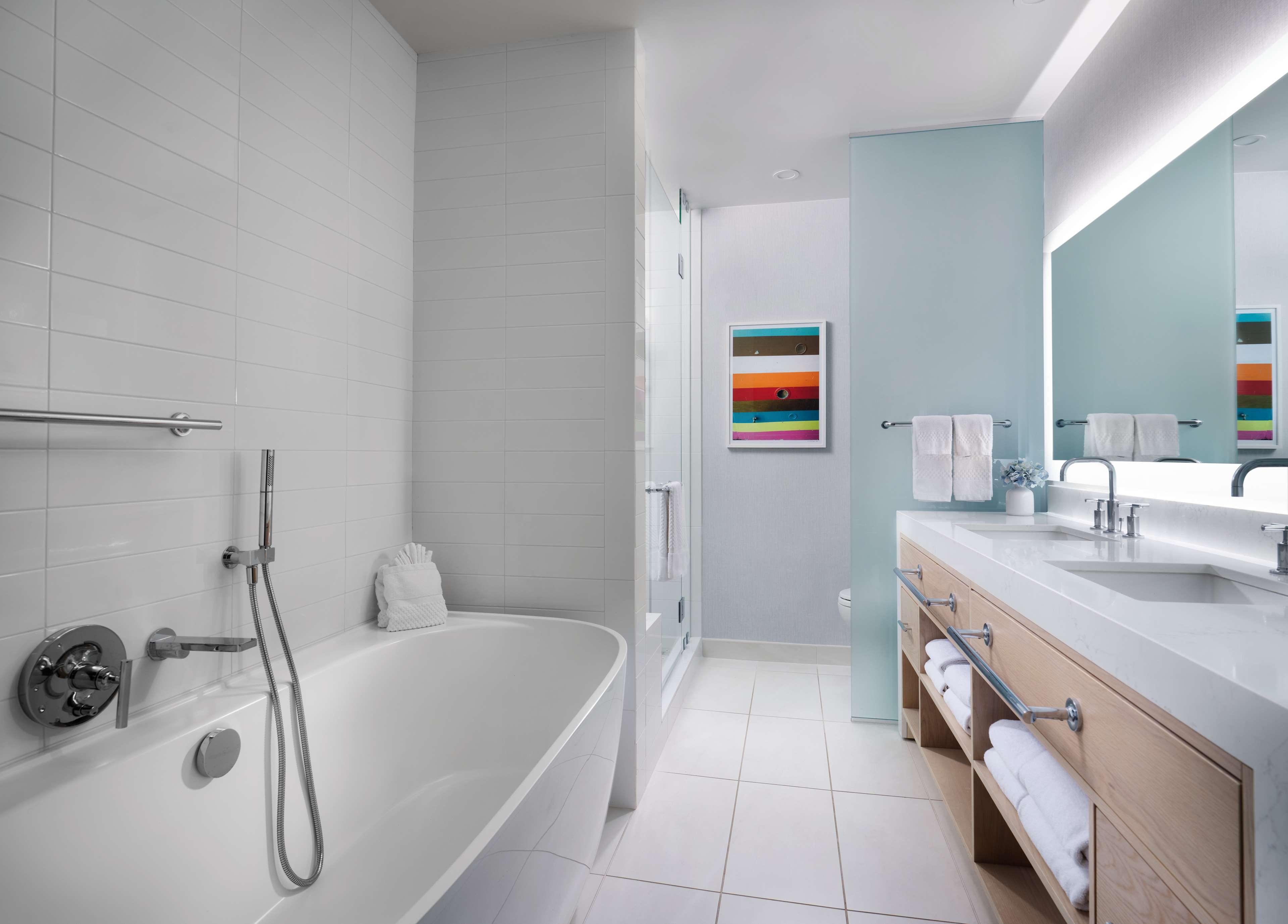 Suite Ocean View King Bed