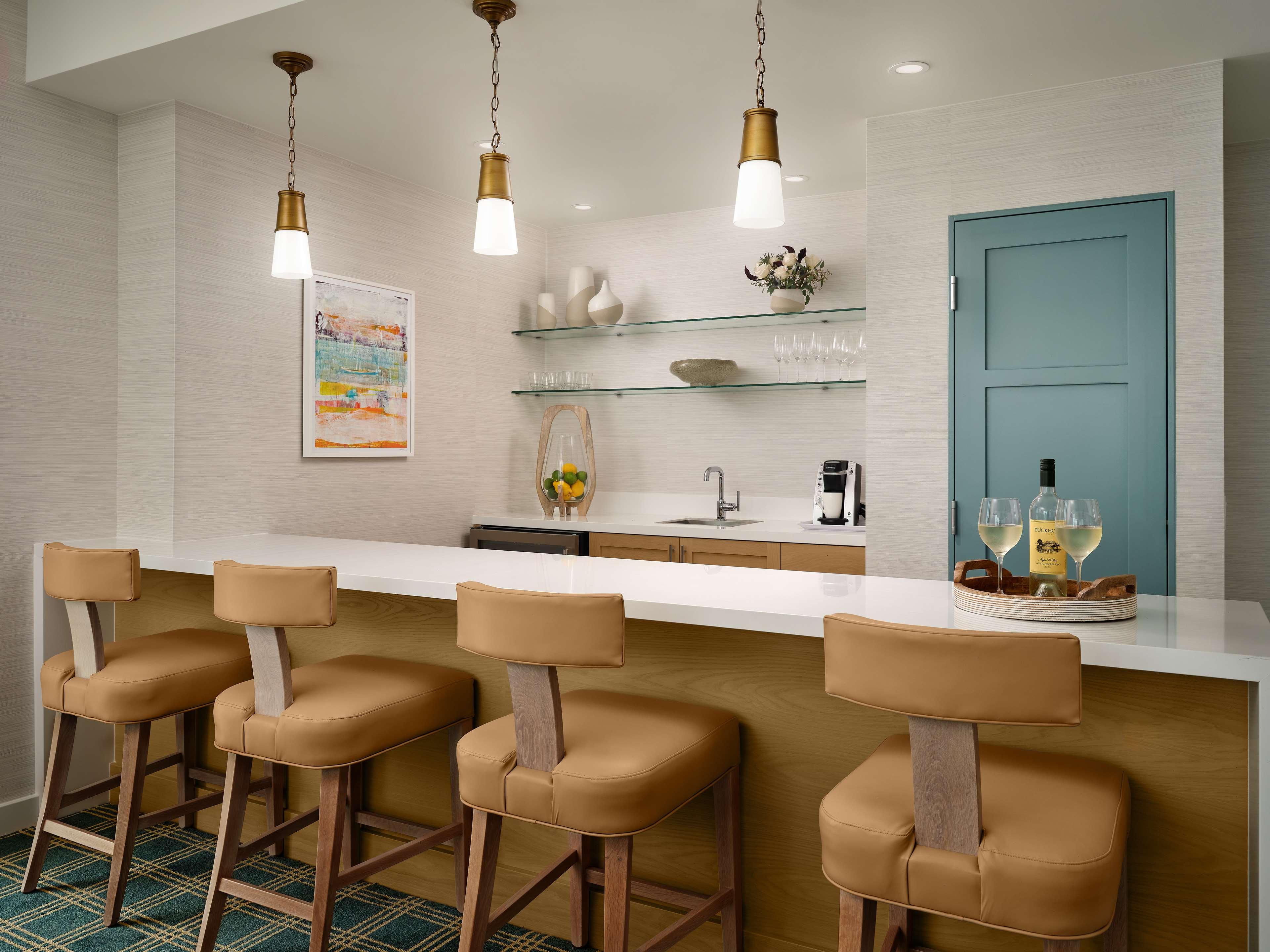 Suite Ocean Front King Bed