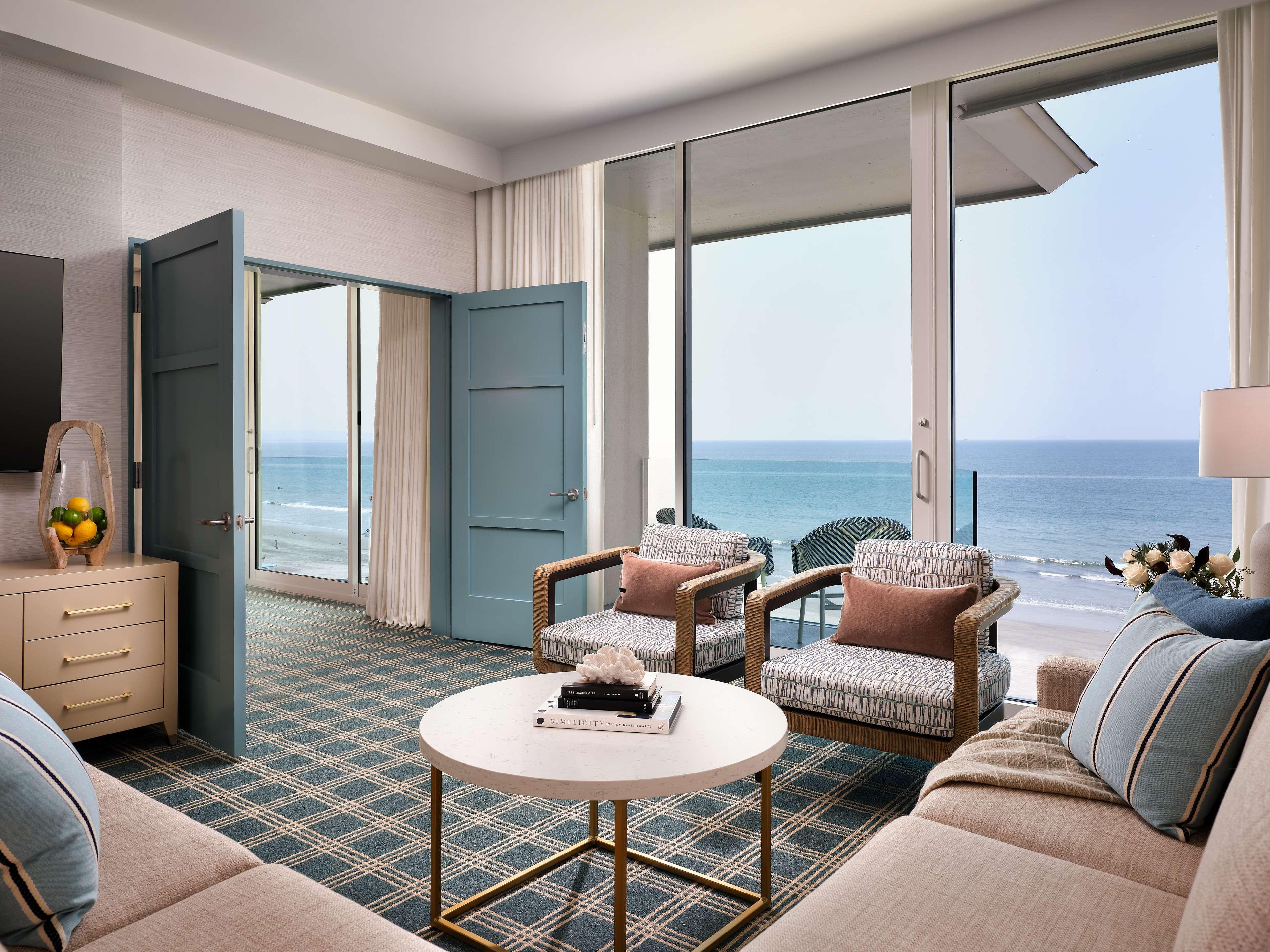 Suite Ocean Front King Bed