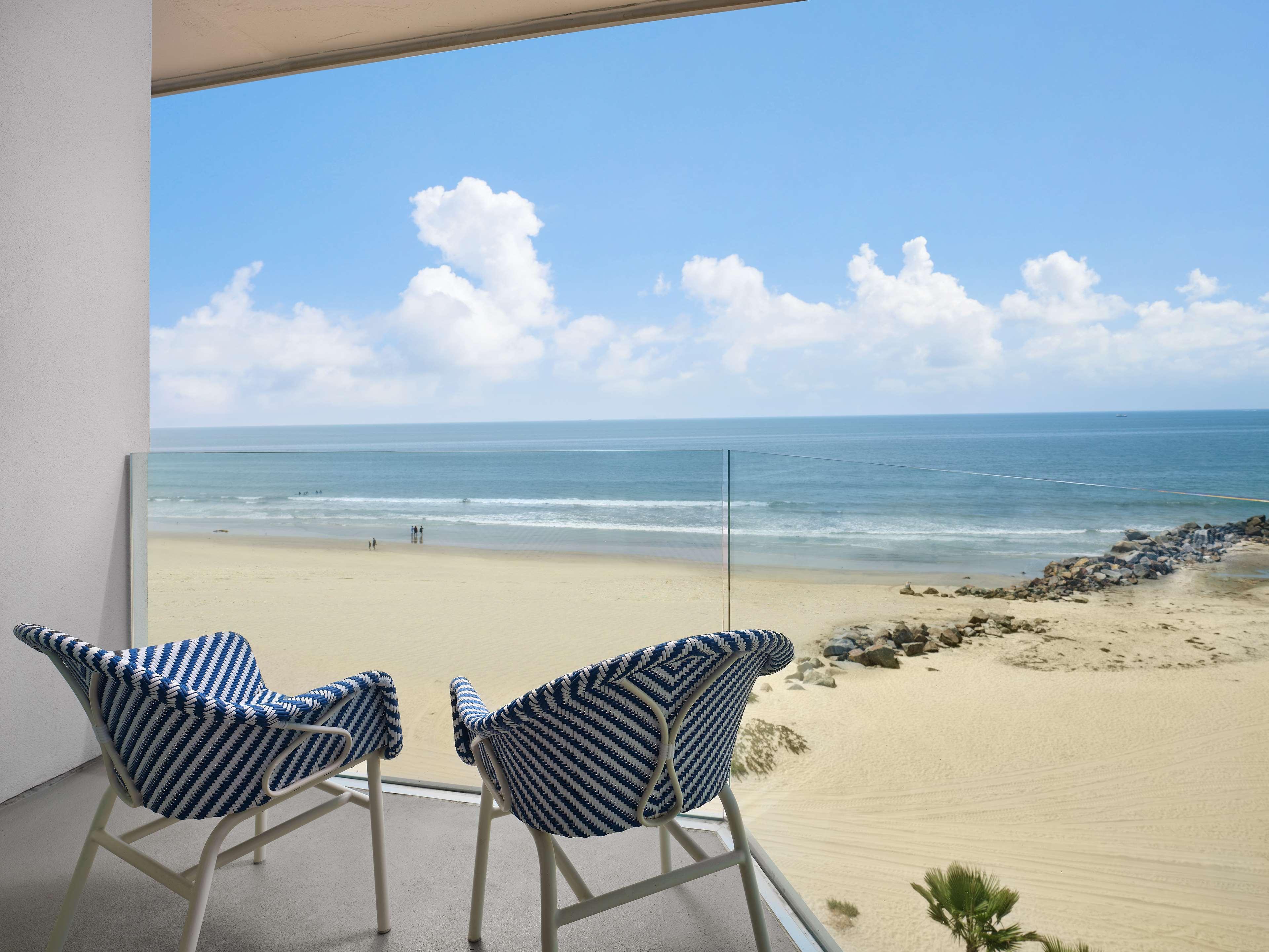 Suite Ocean Front King Bed