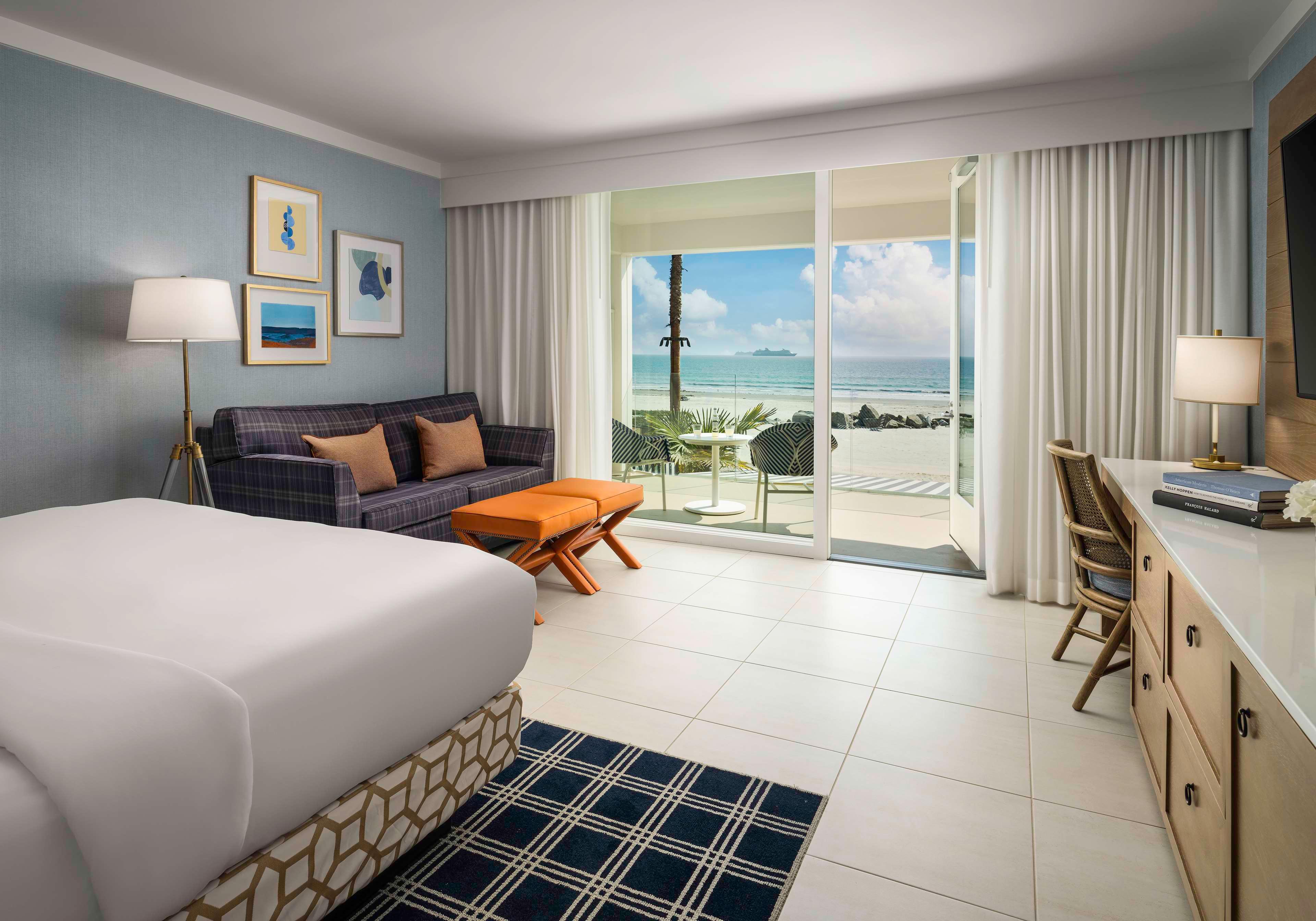 Room Ocean Front King Bed