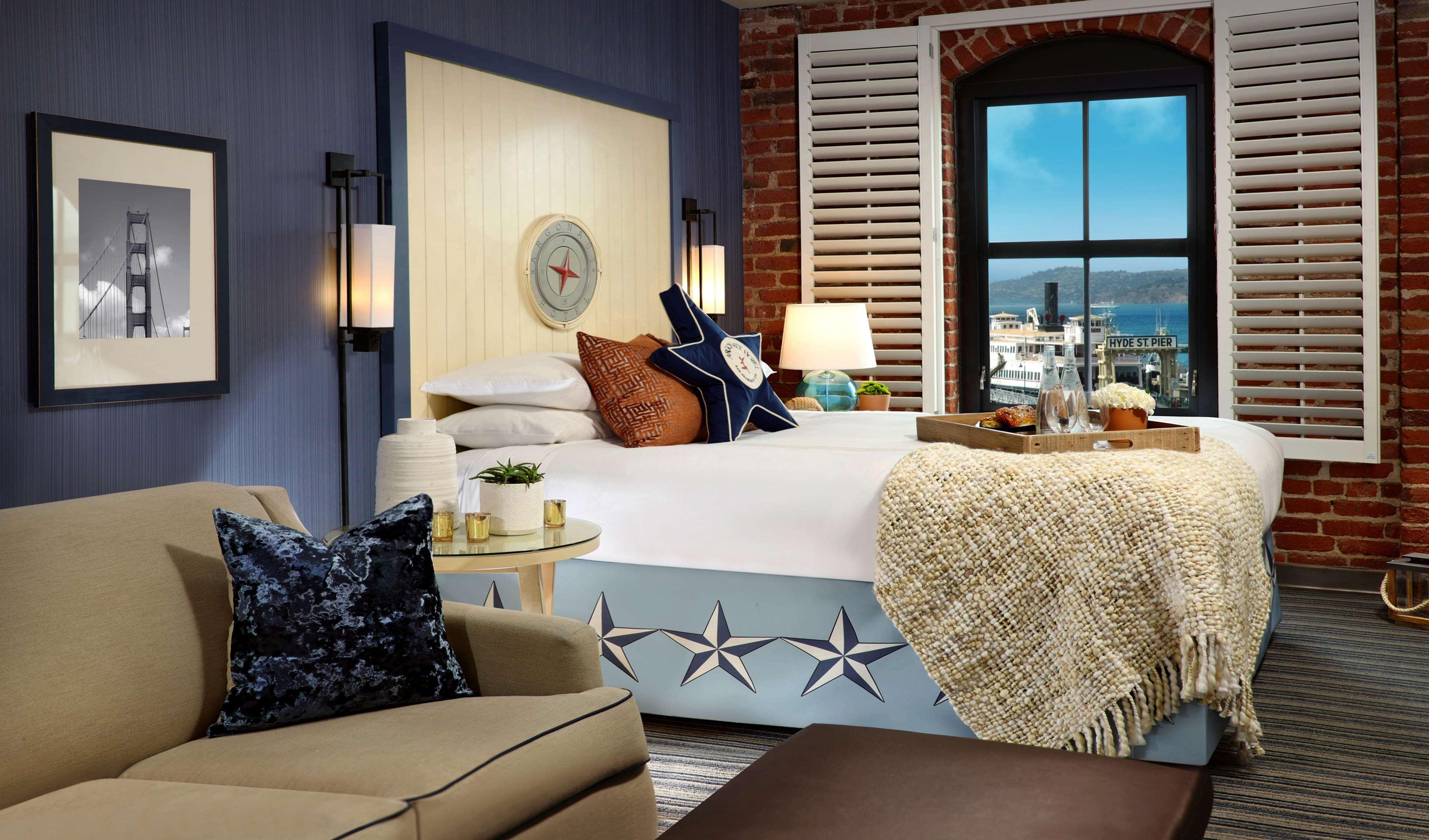 Room Guest Room King Bed