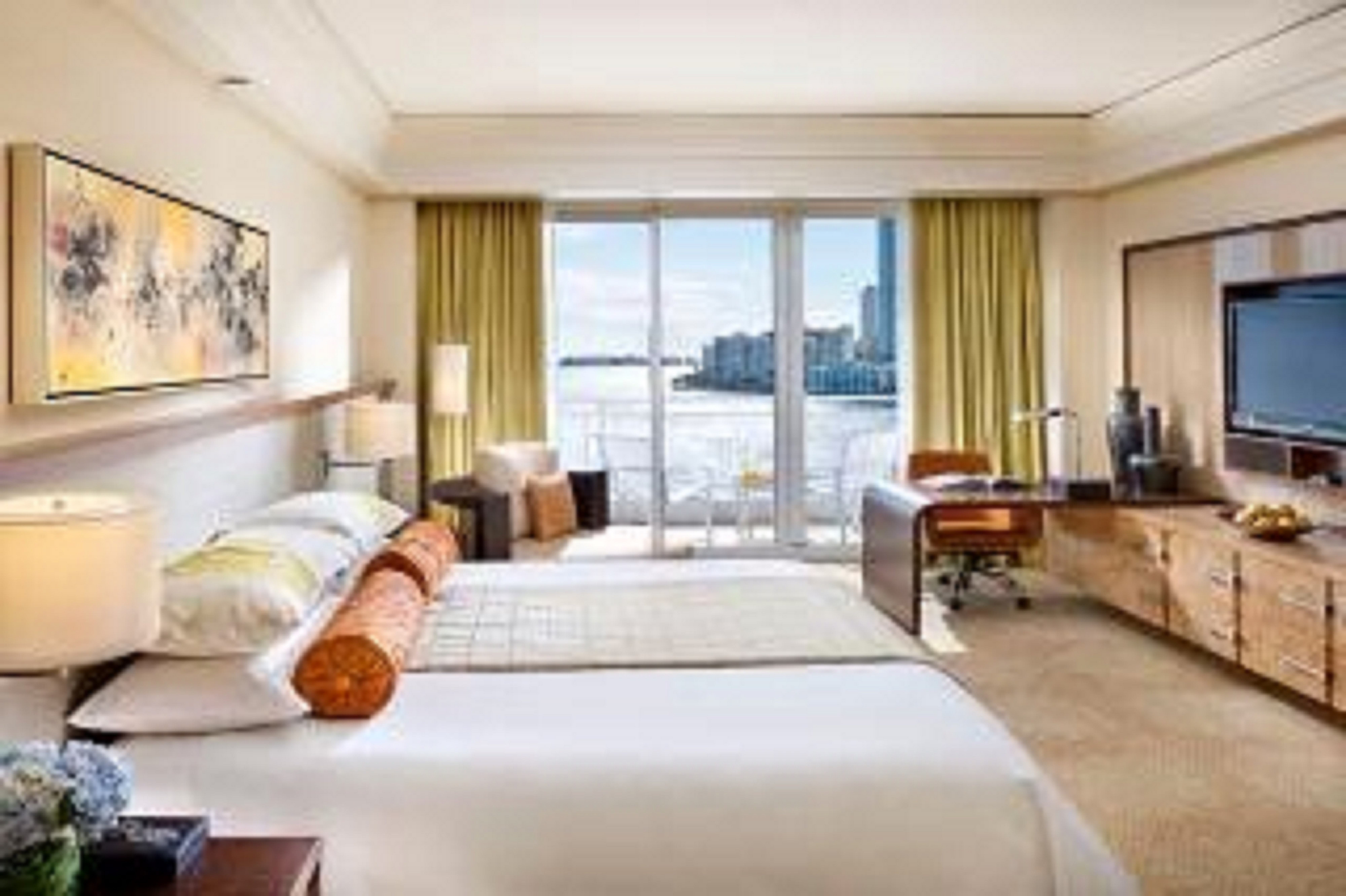 Double Deluxe King Bed