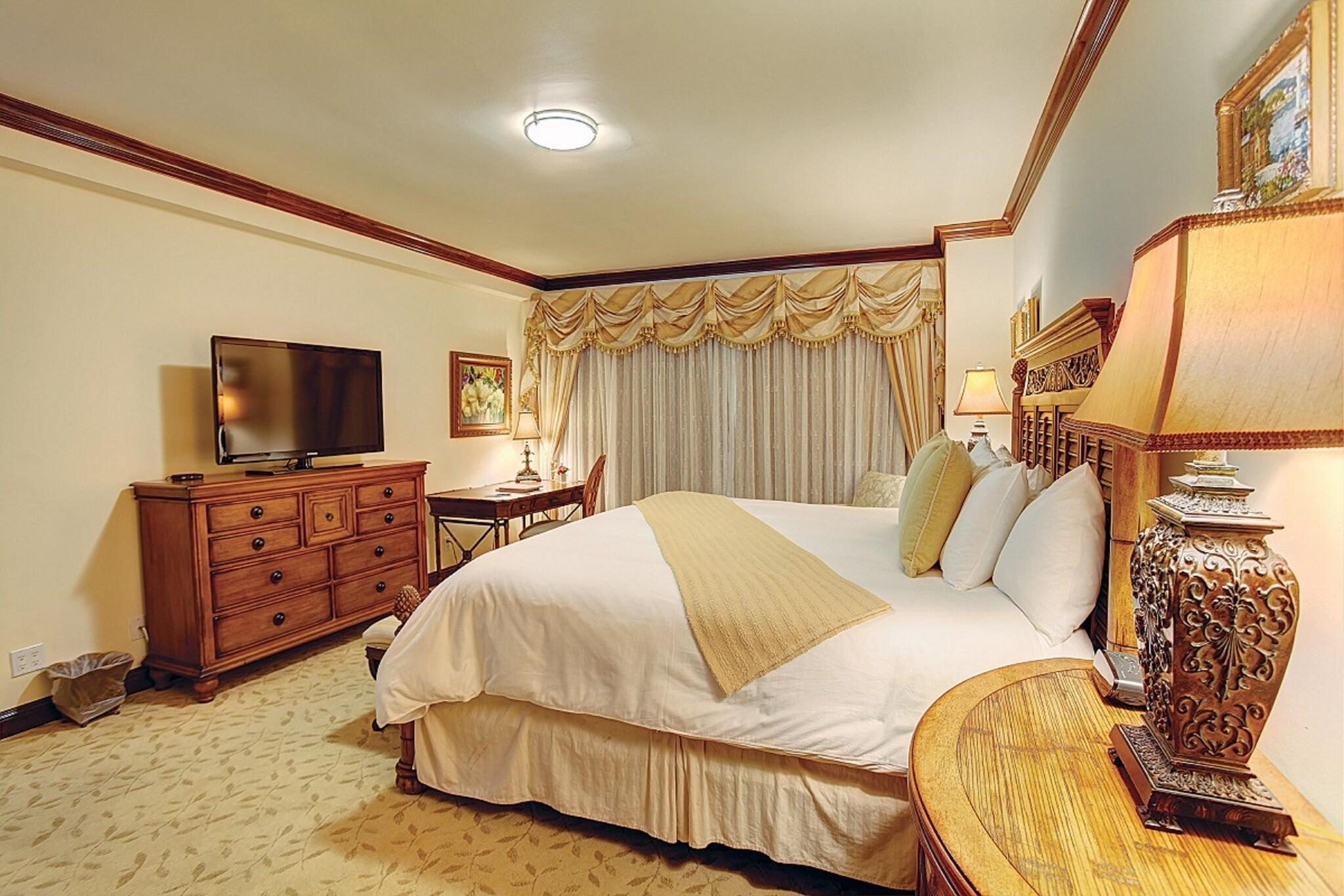 Suite with Kitchenette