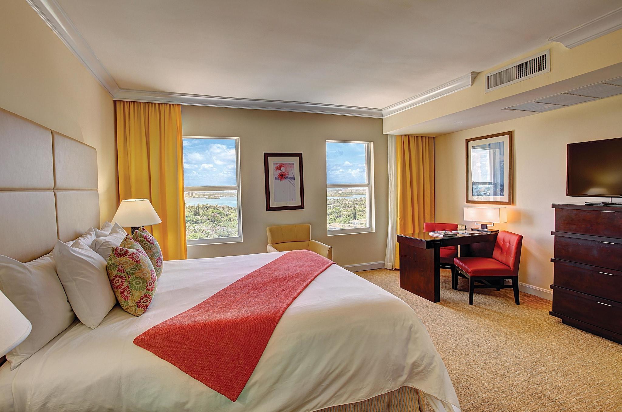 Double Bay View King Bed