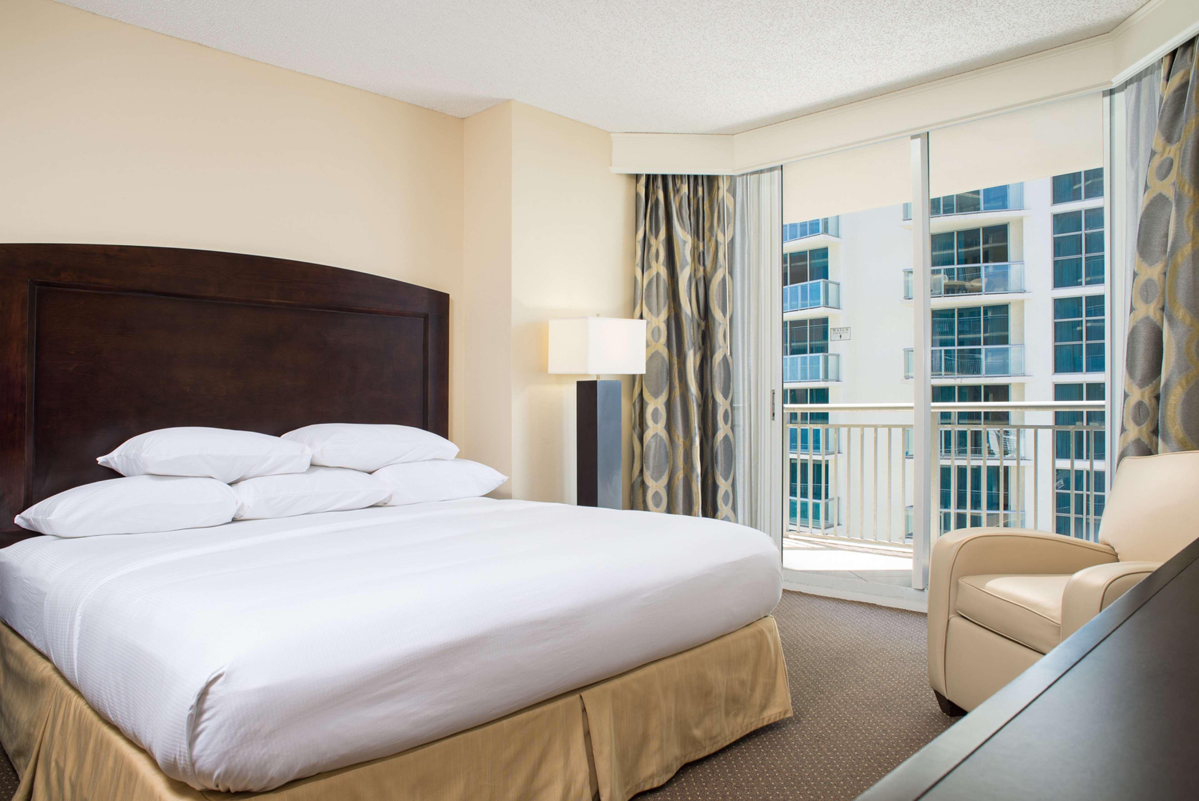 Suite King Size Bed