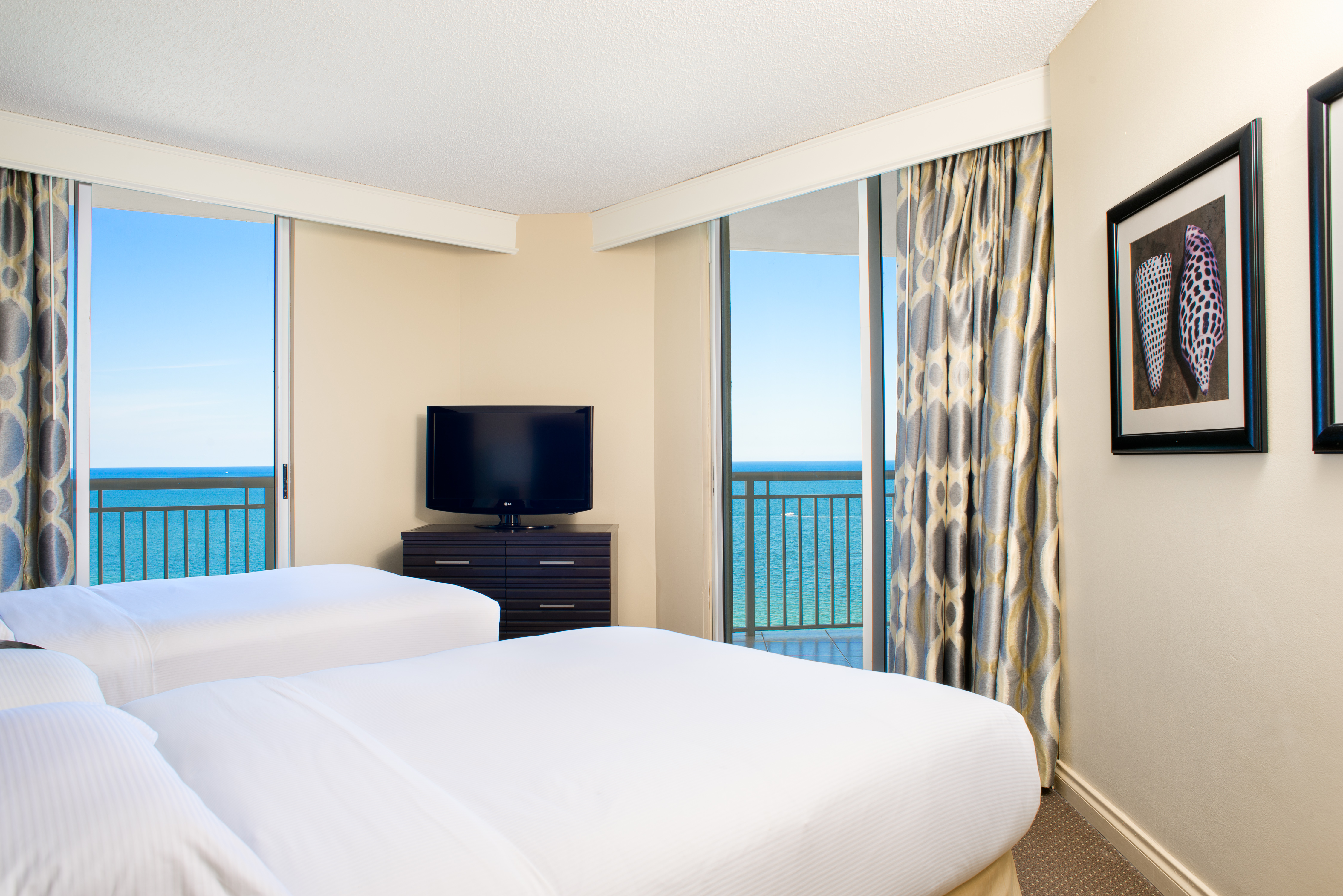Suite Ocean Front Two Bedrooms
