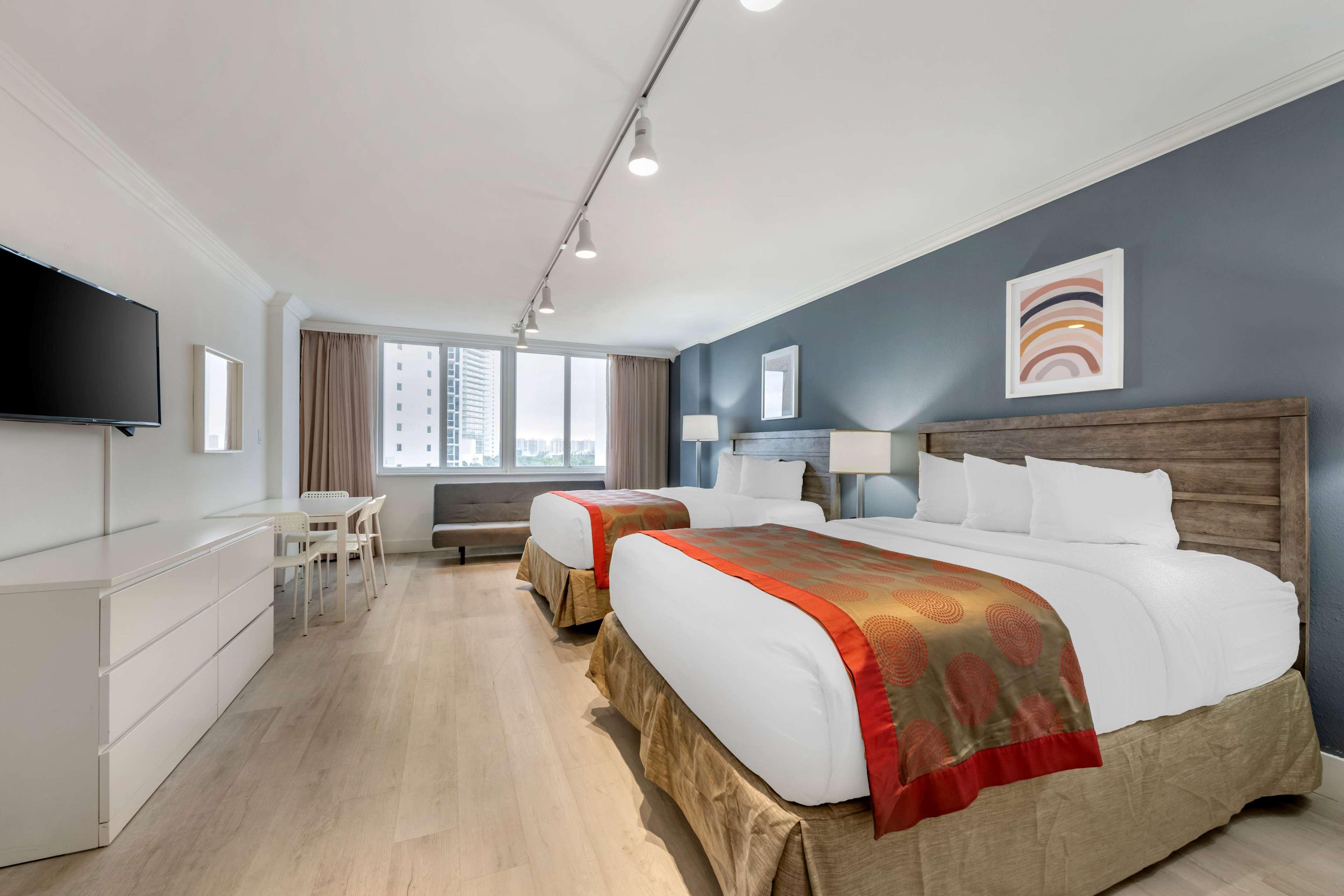 Room Partial Ocean View