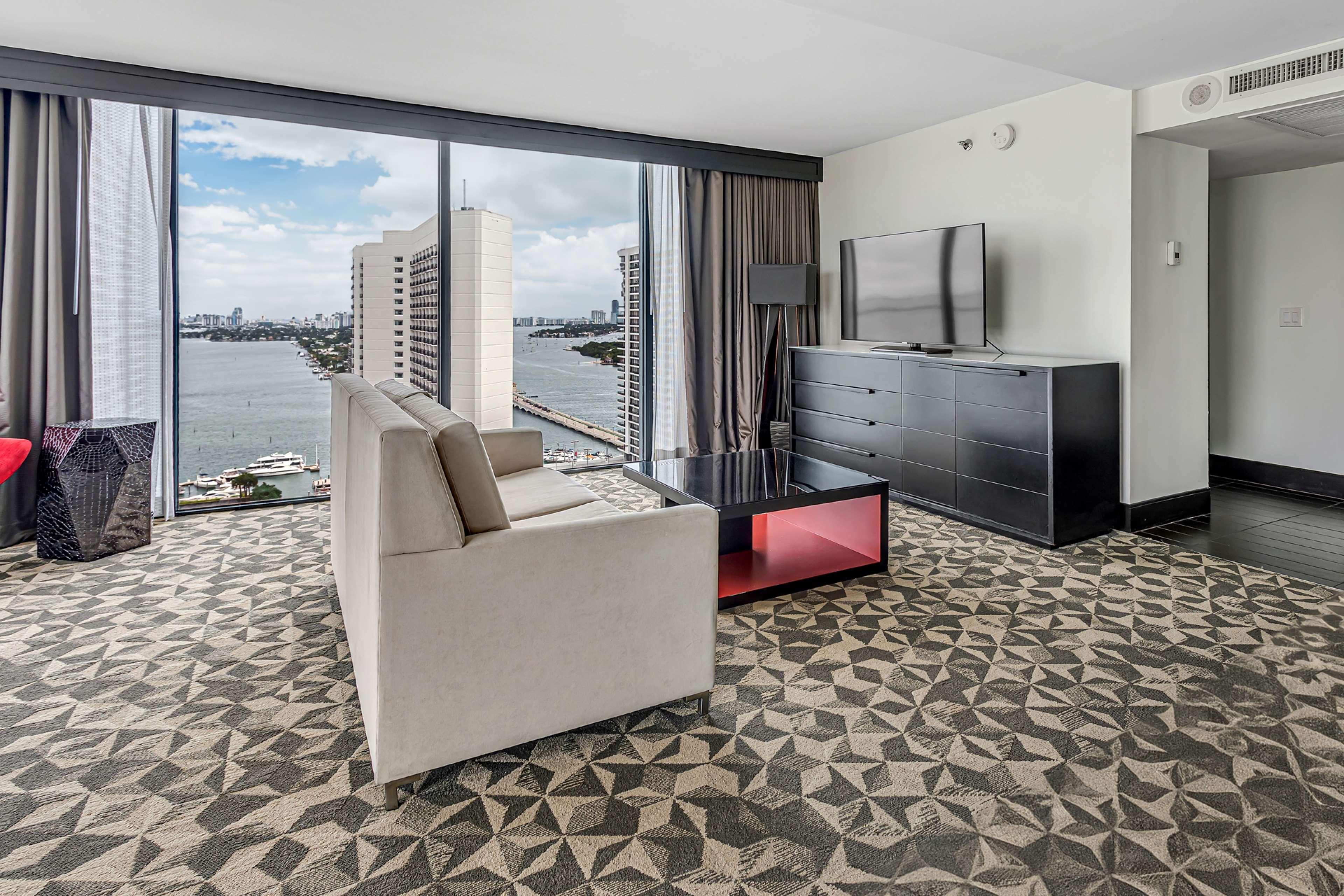 Junior Suite Bay View