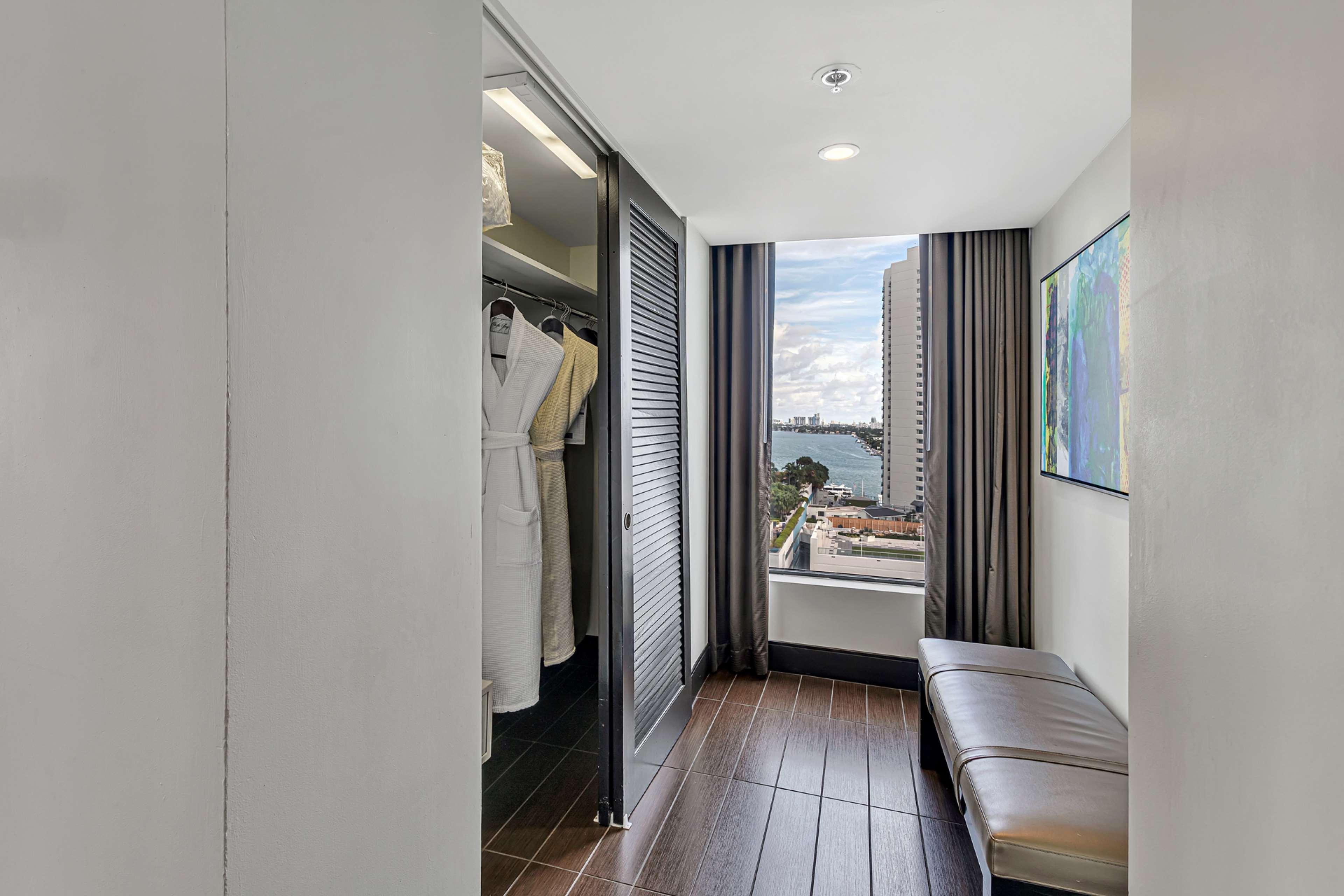 Junior Suite King Size Bed