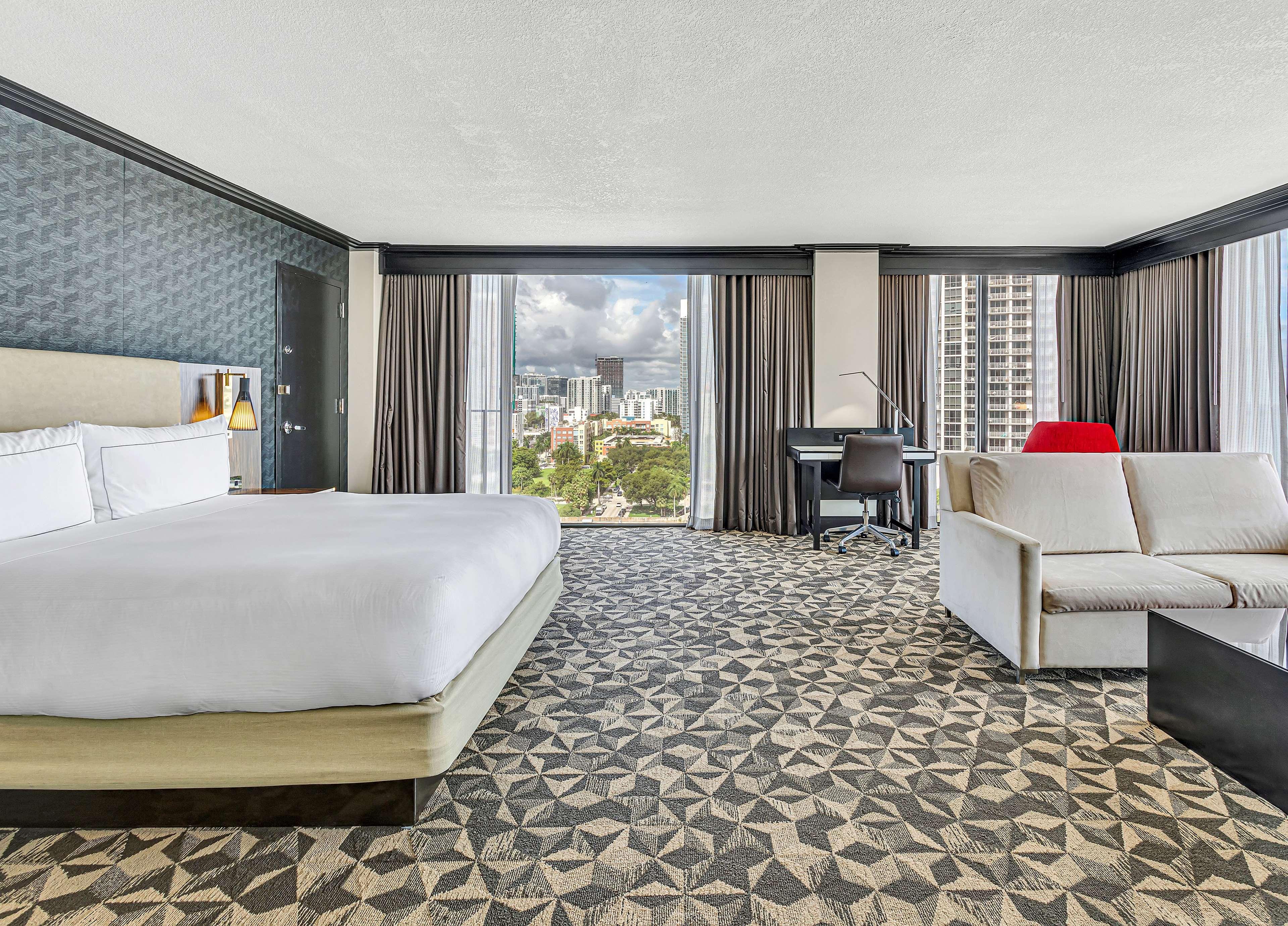 Junior Suite King Size Bed