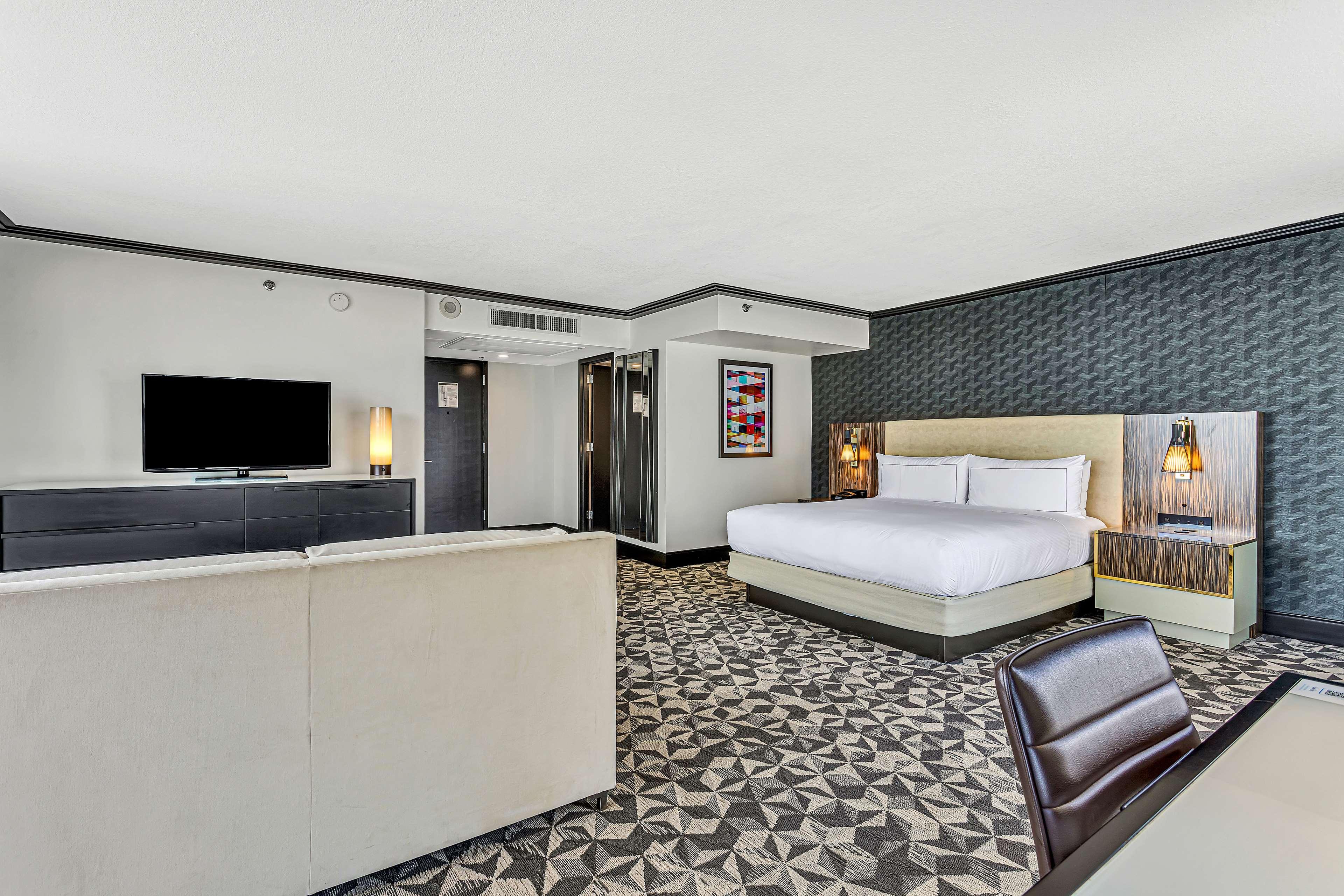 Junior Suite King Size Bed