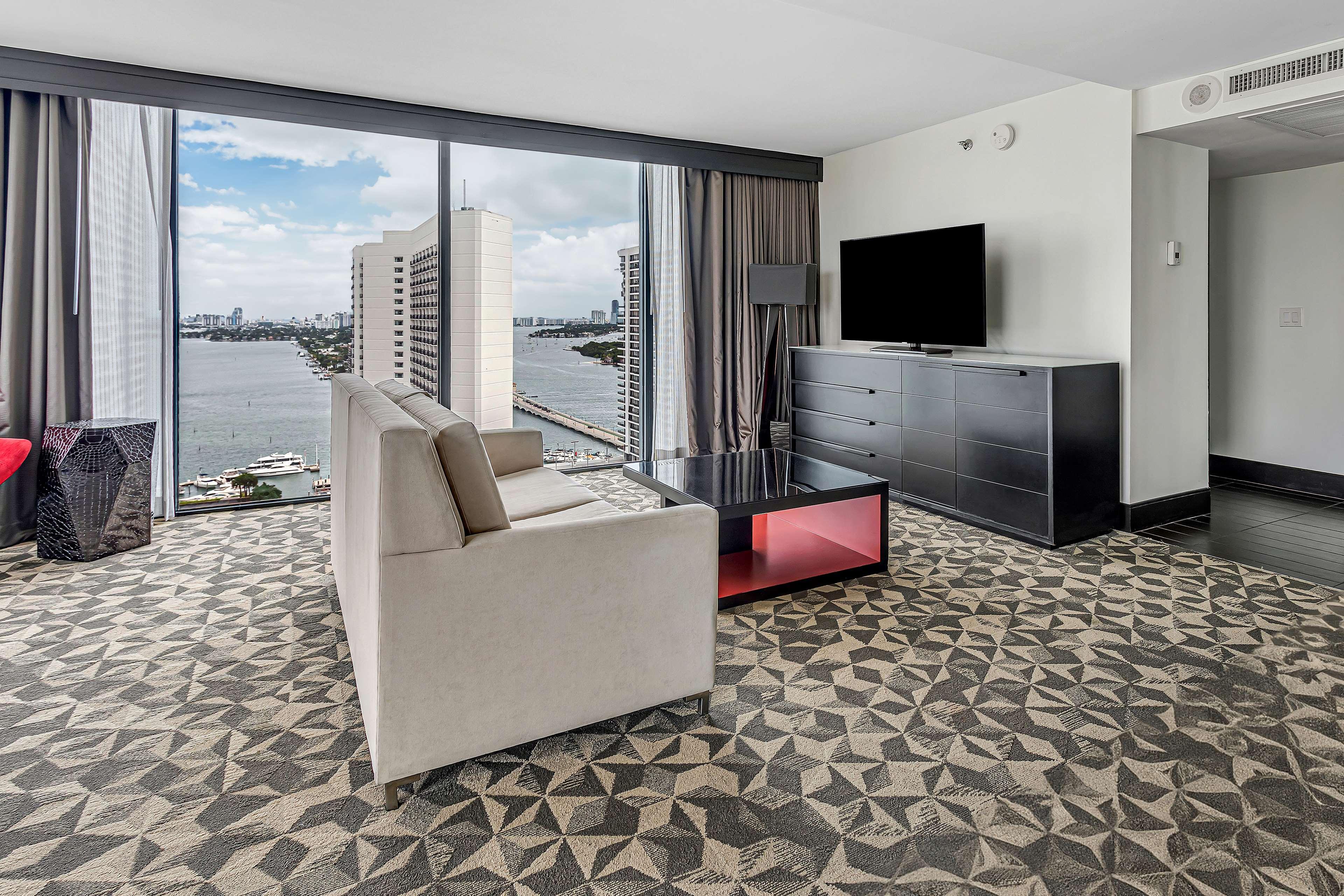 Junior Suite King Size Bed