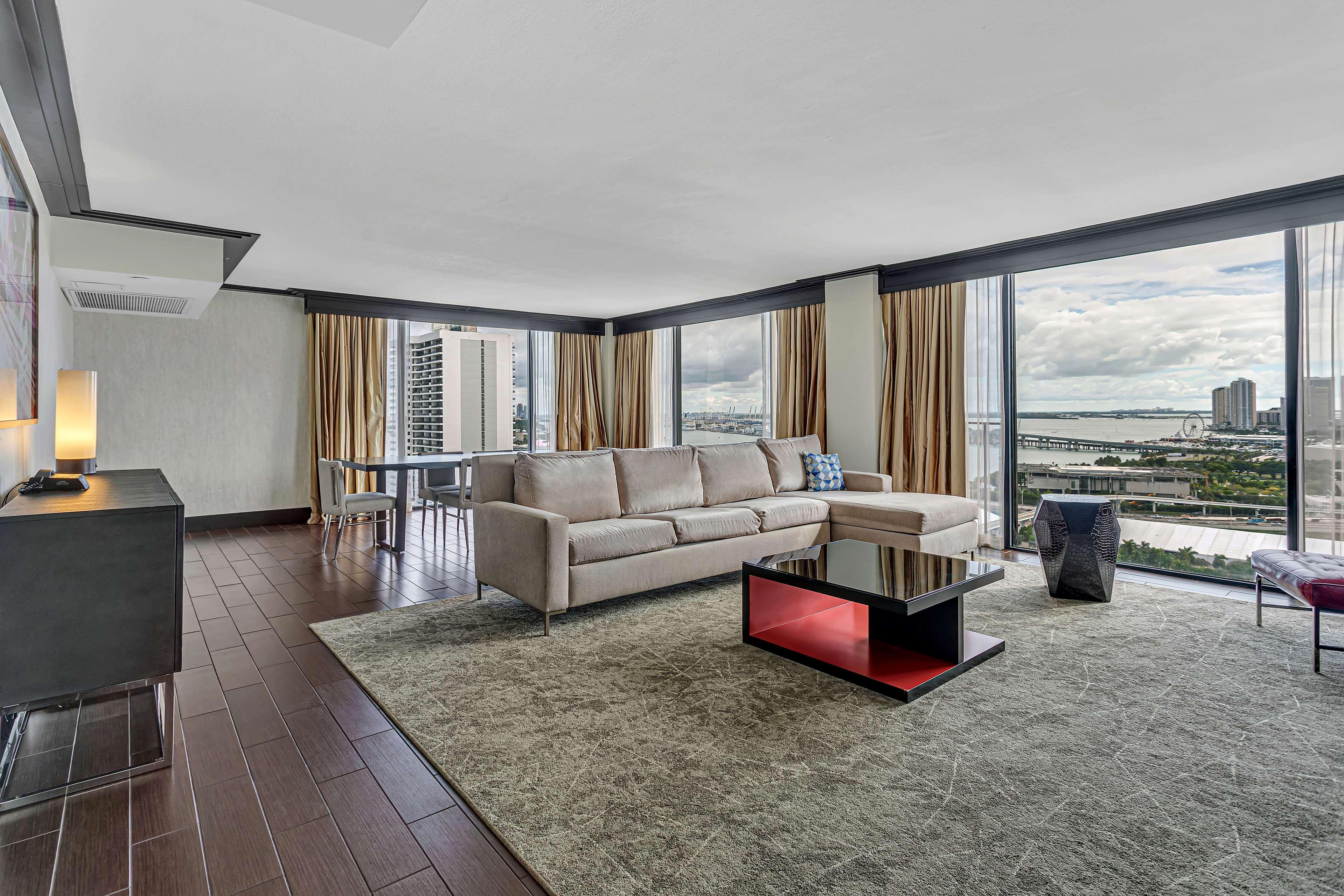 Suite Two Queen Beds One Bedroom