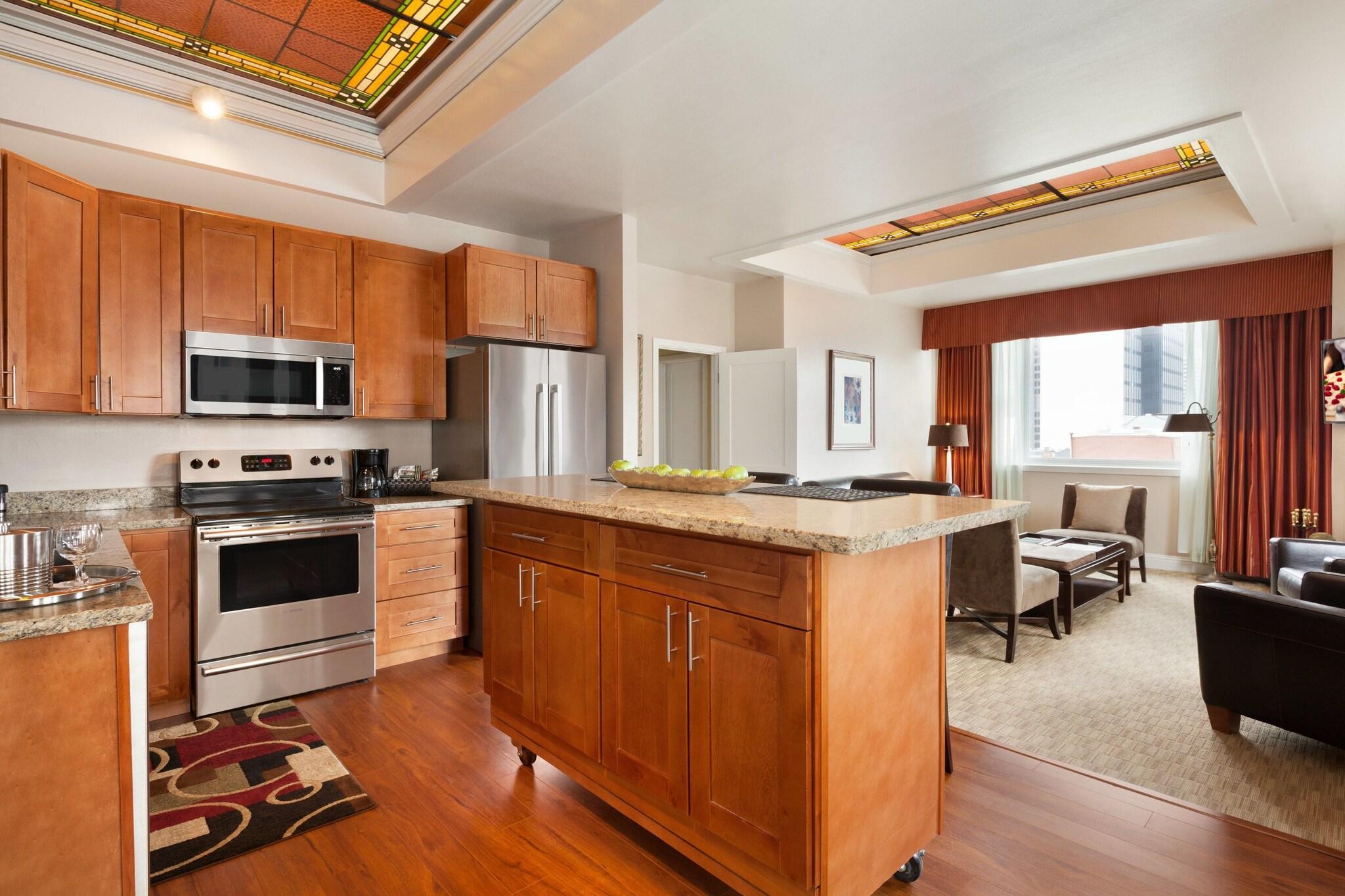 Suite with Kitchenette