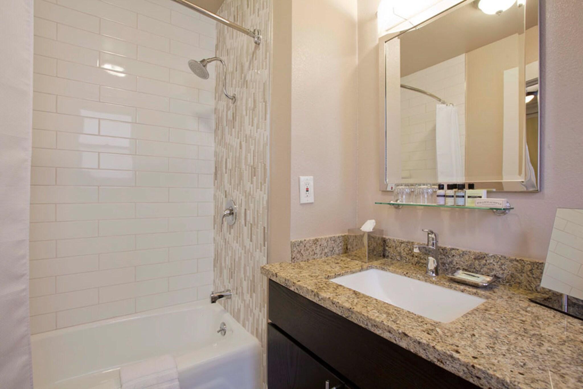 Suite with Kitchenette