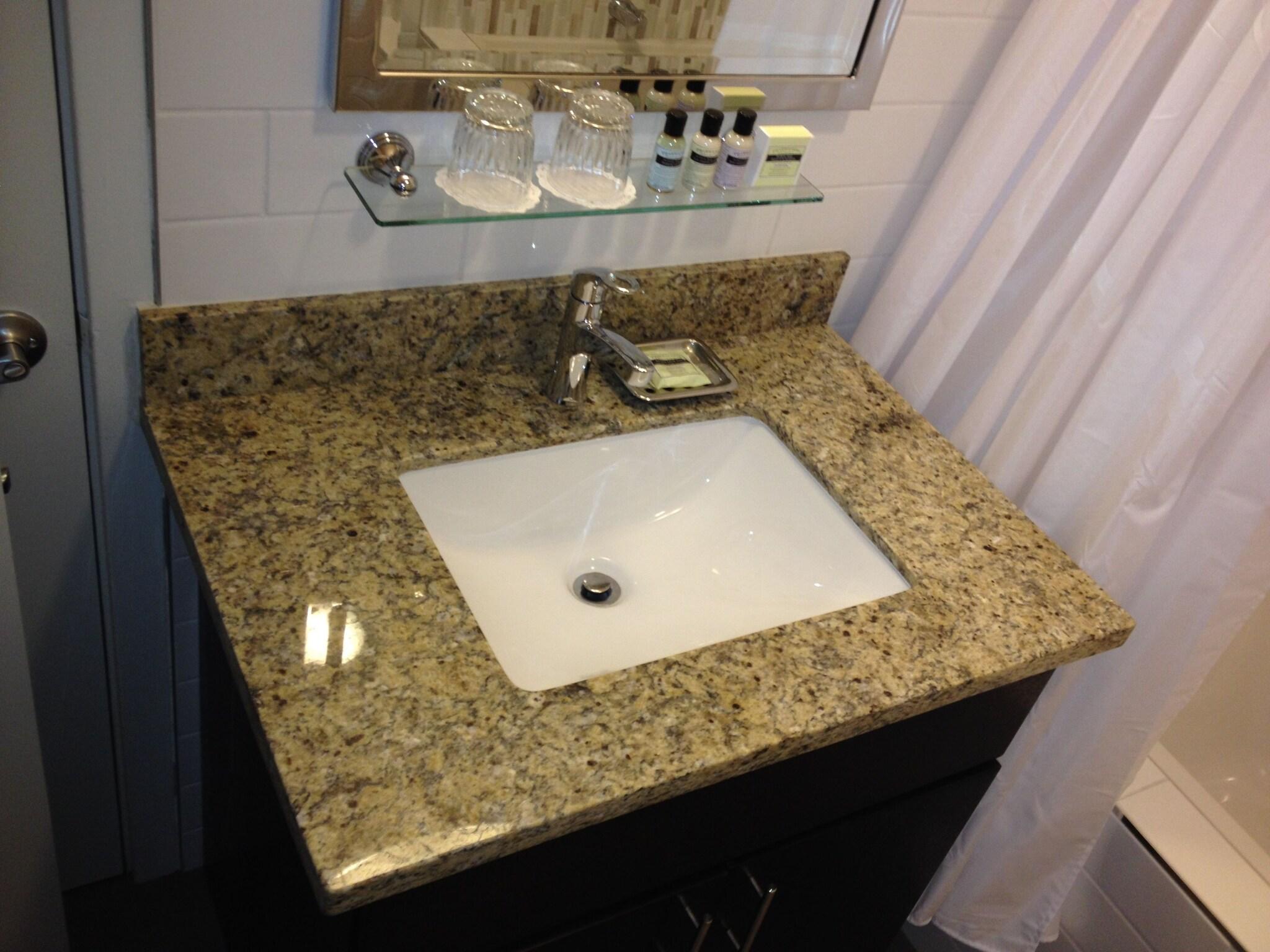 Suite with Kitchenette