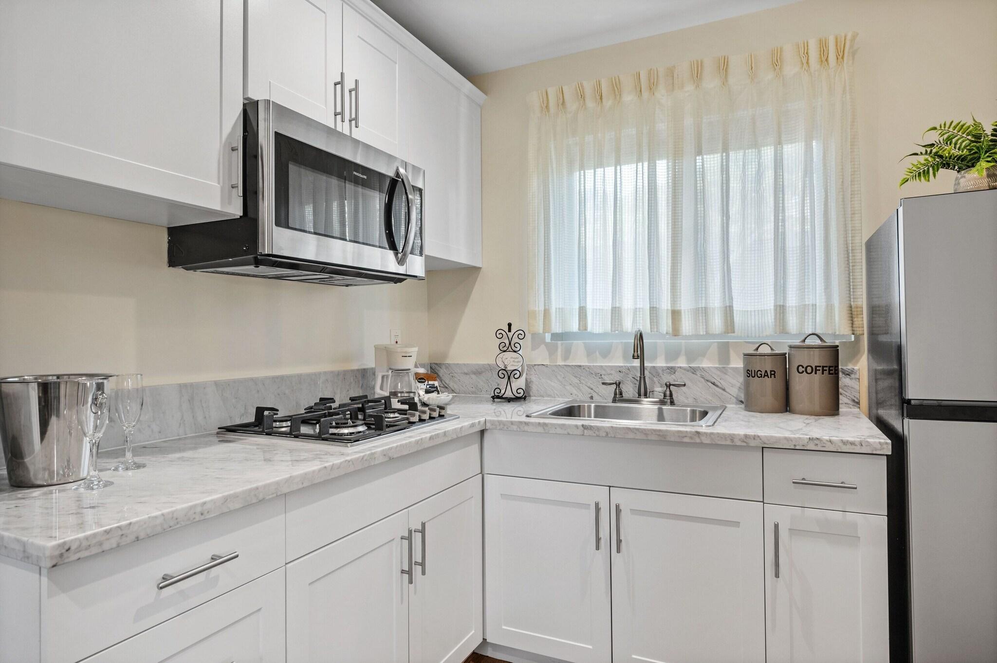 Quadruple Deluxe Two Queen Beds