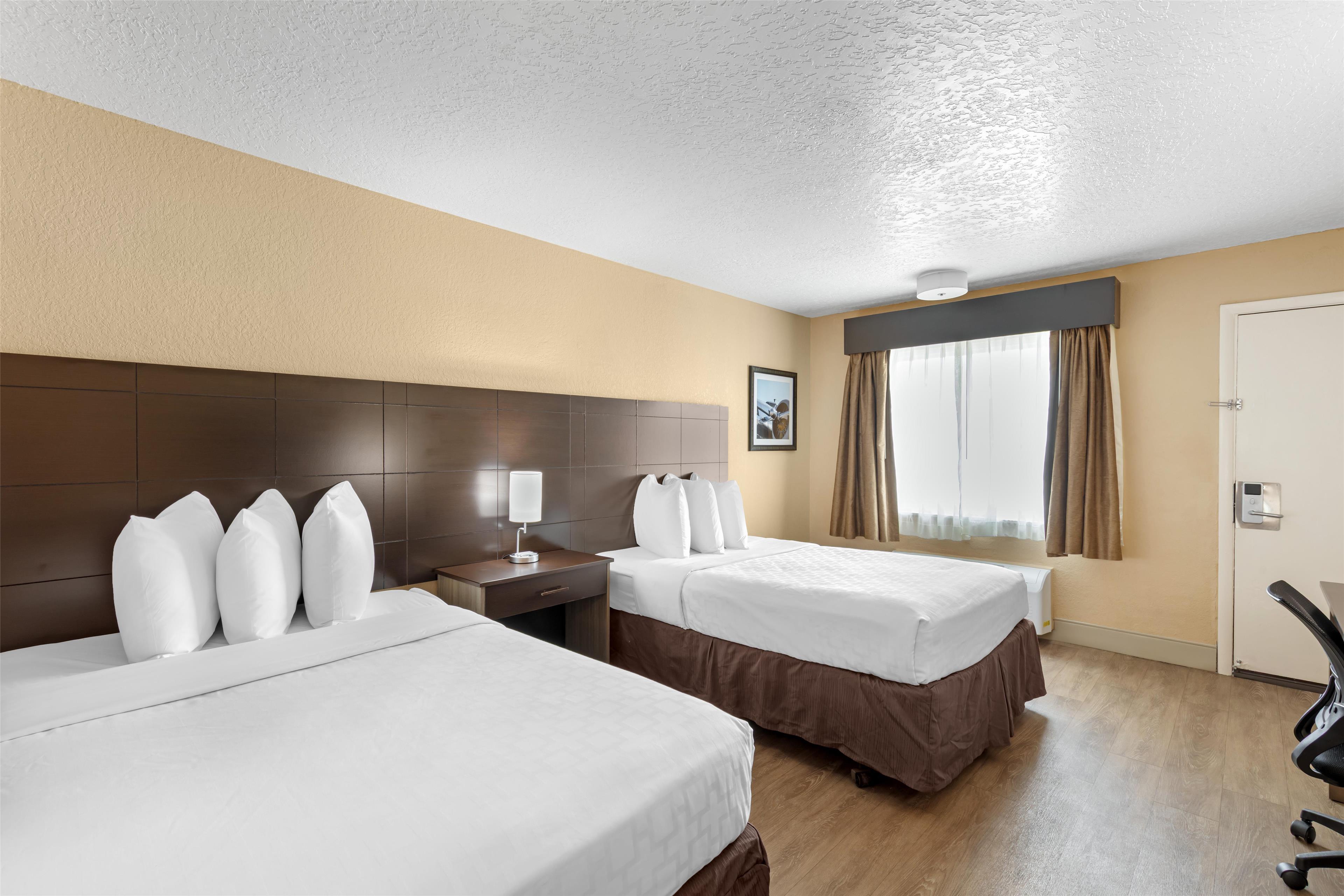 Suite Two Double Beds Non Smoking