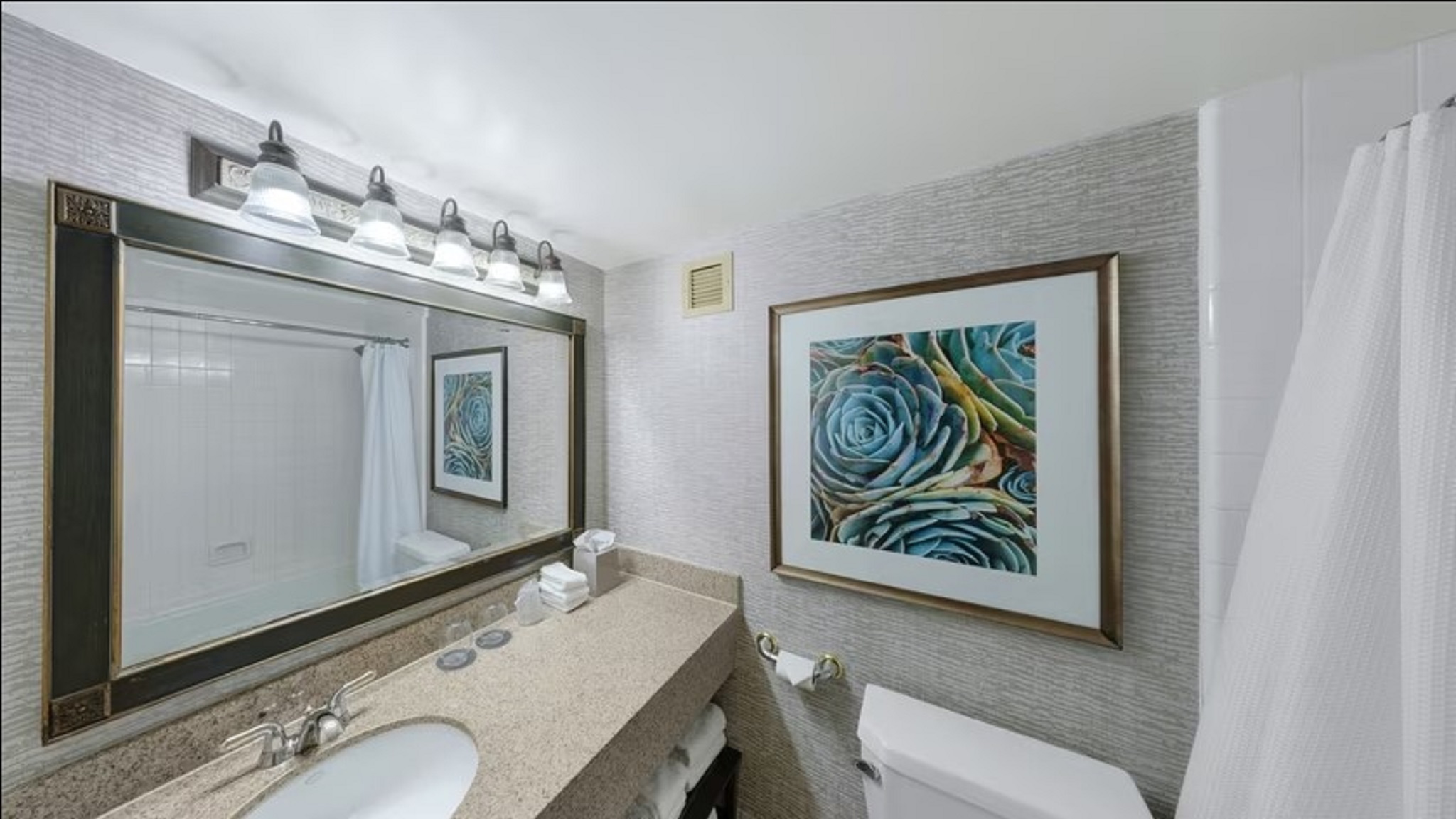 Double Deluxe King Bed