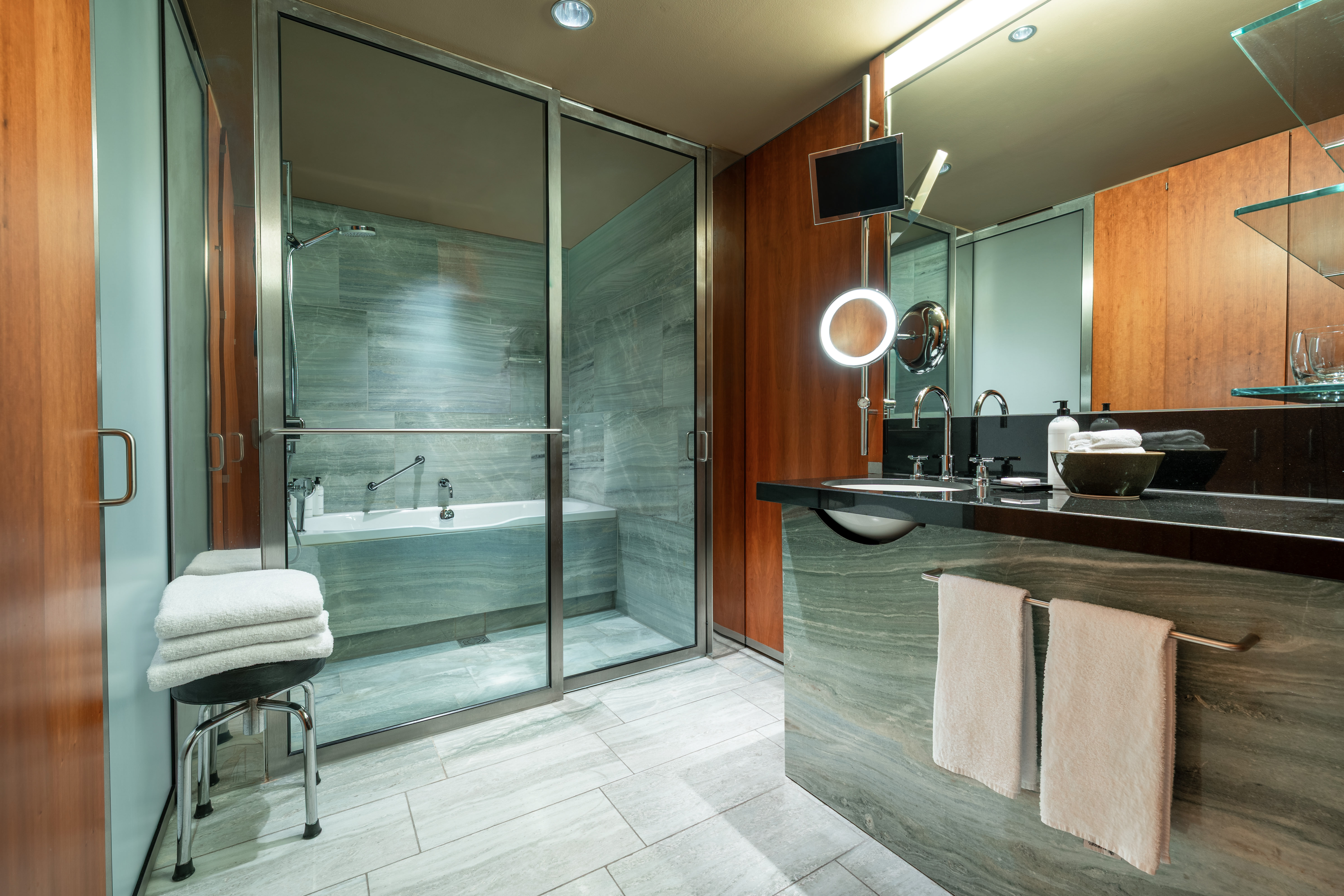 Double City View King Bed