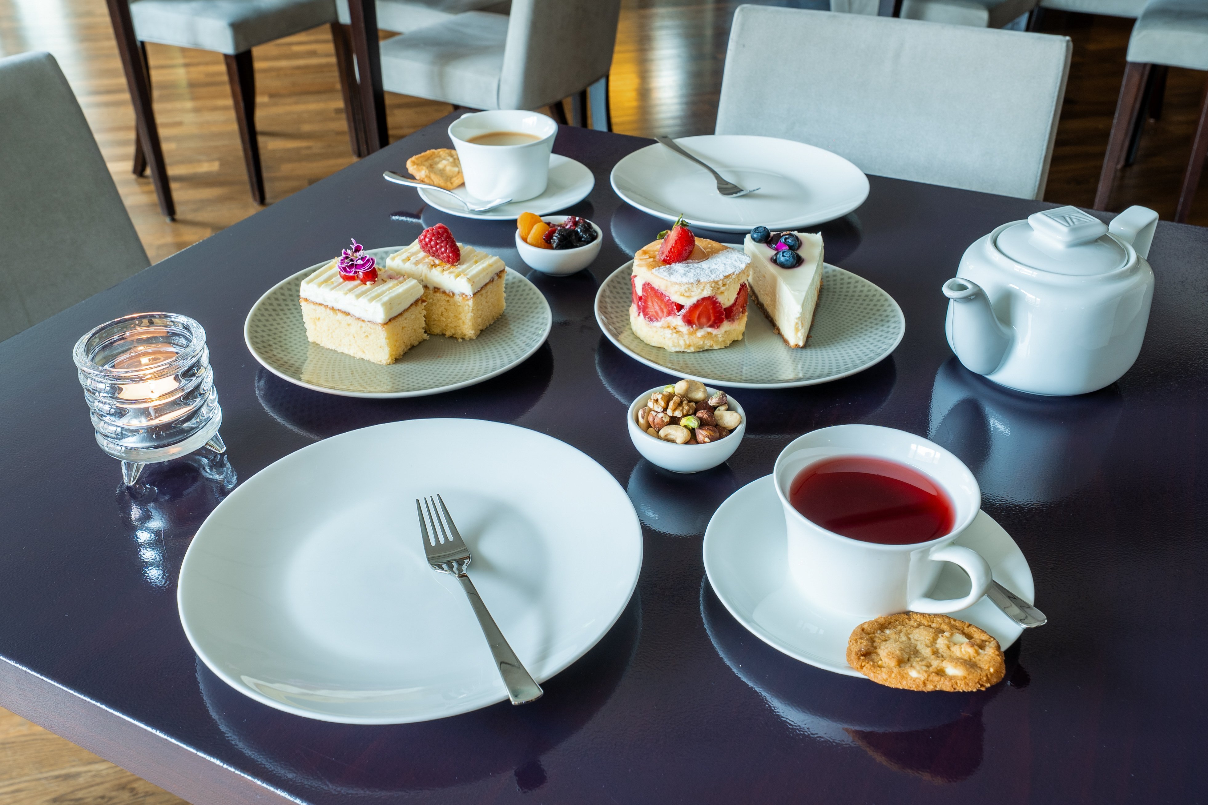 Double Club King Bed