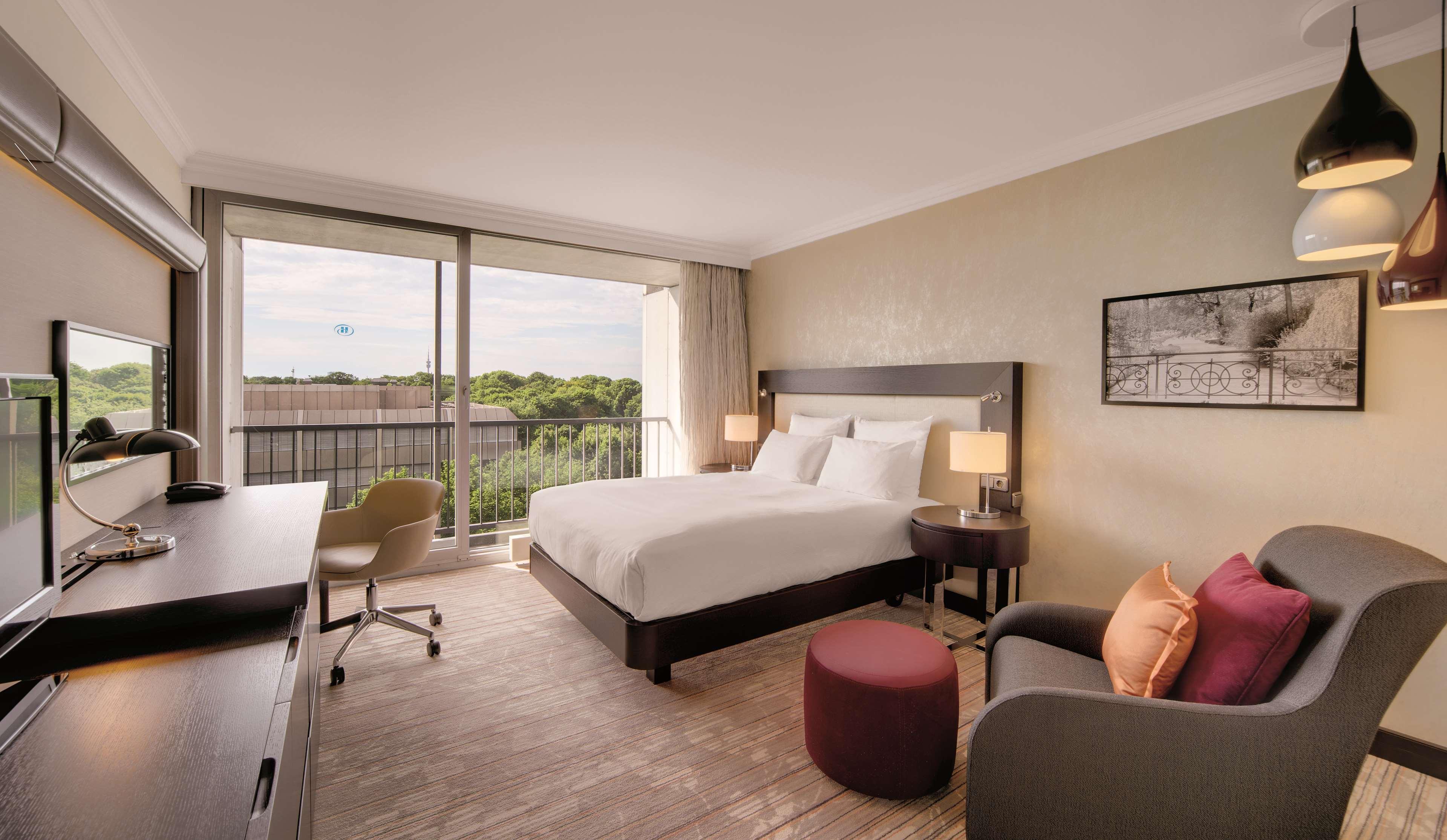 Double Guest Room King Bed