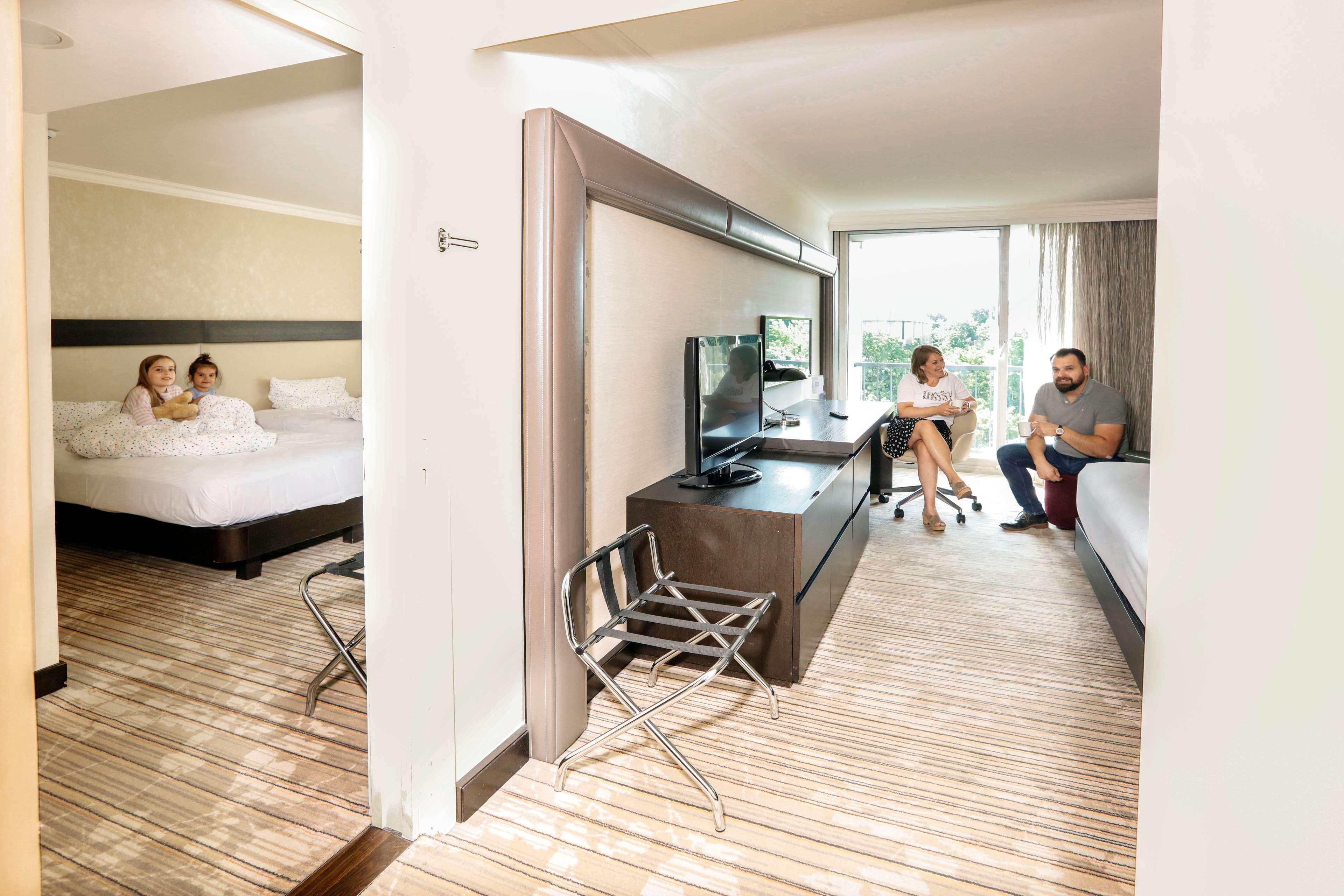 Family Room Connecting Room