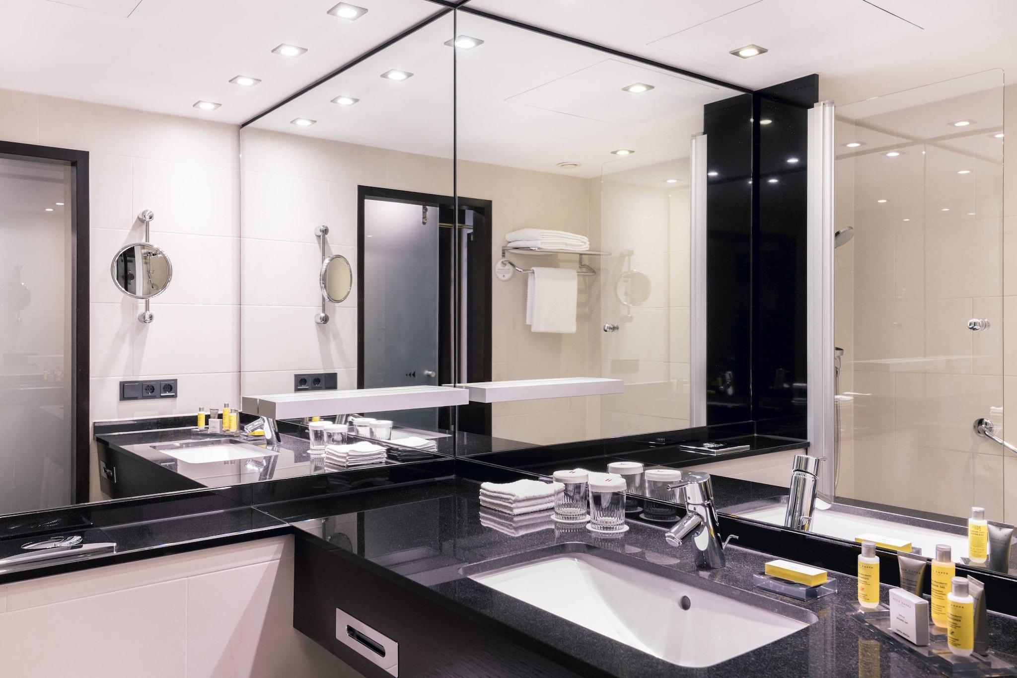 Double Deluxe Two Double Beds