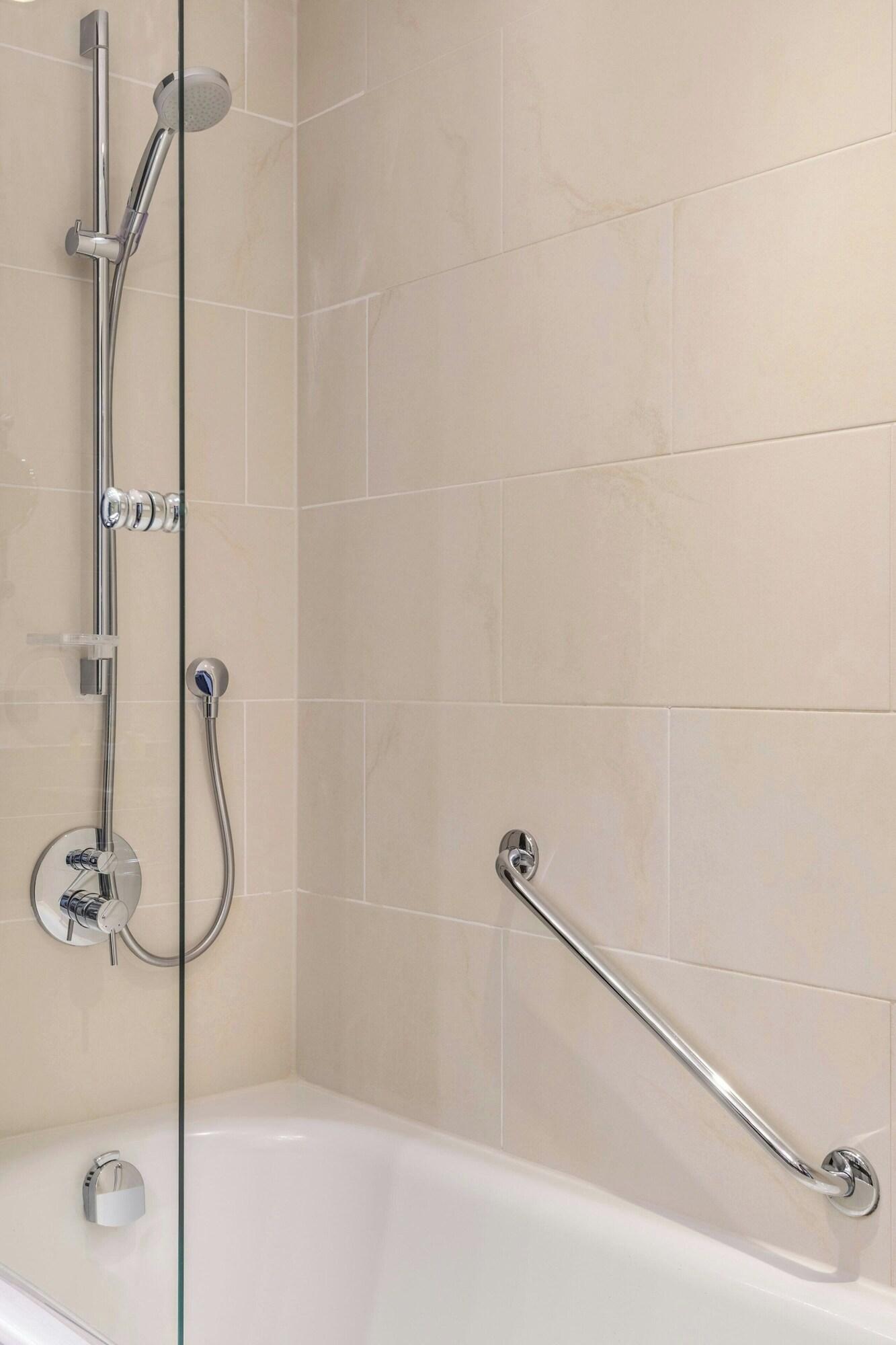 Double Deluxe Two Double Beds