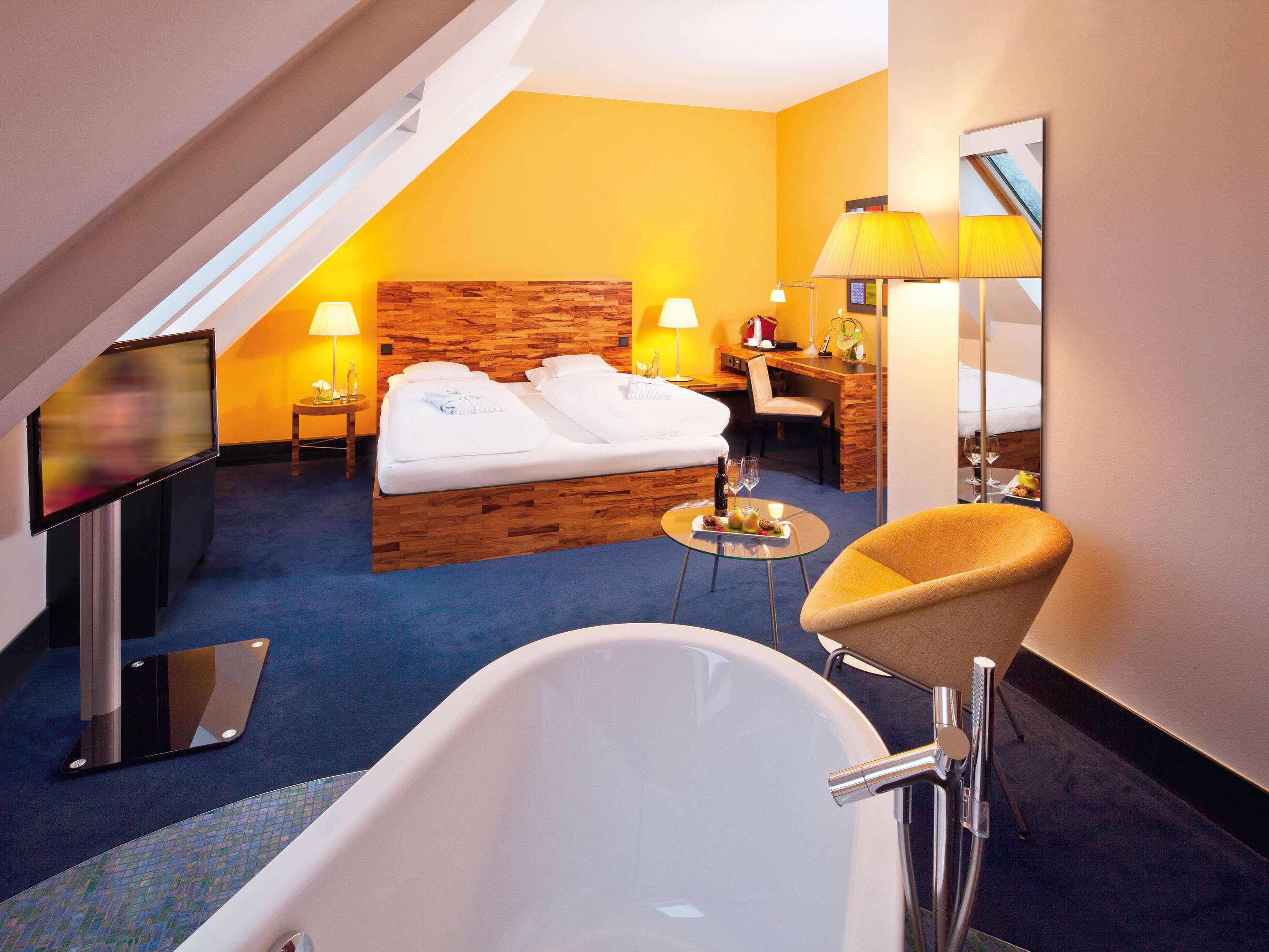 Junior Suite King Size Bed