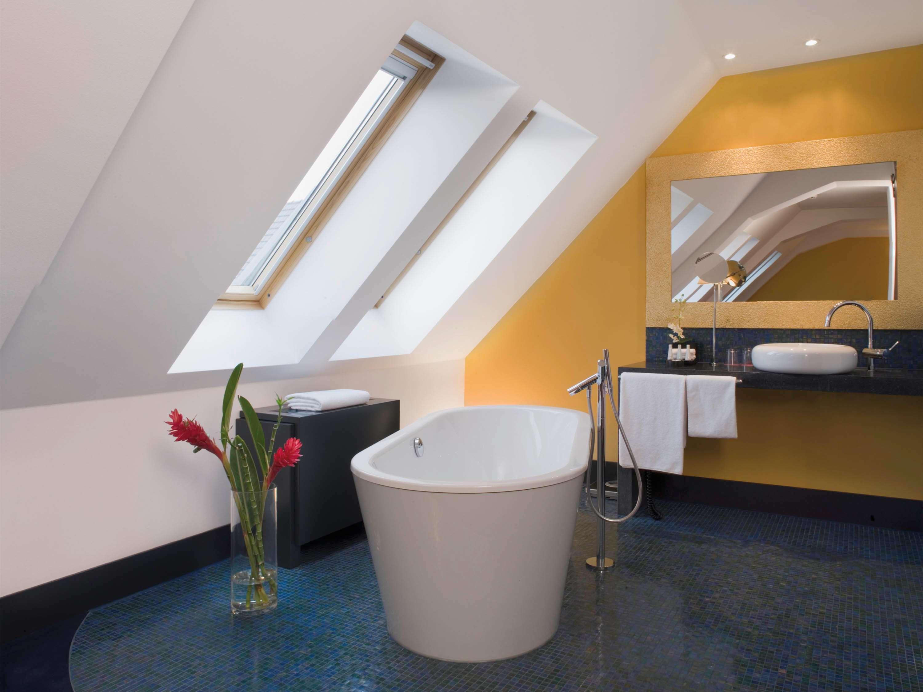 Room Deluxe King Bed